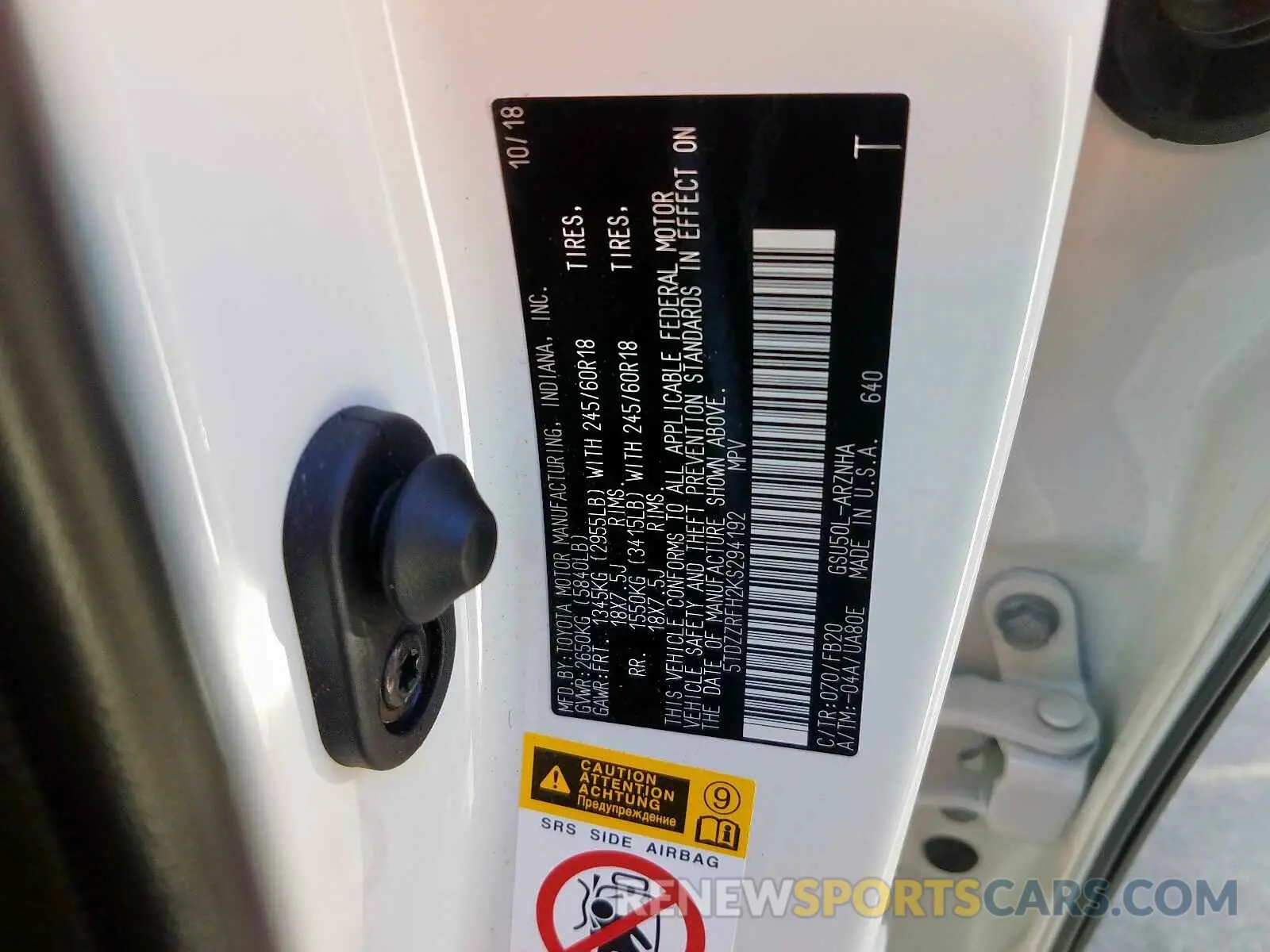 10 Photograph of a damaged car 5TDZZRFH2KS294192 TOYOTA HIGHLANDER 2019
