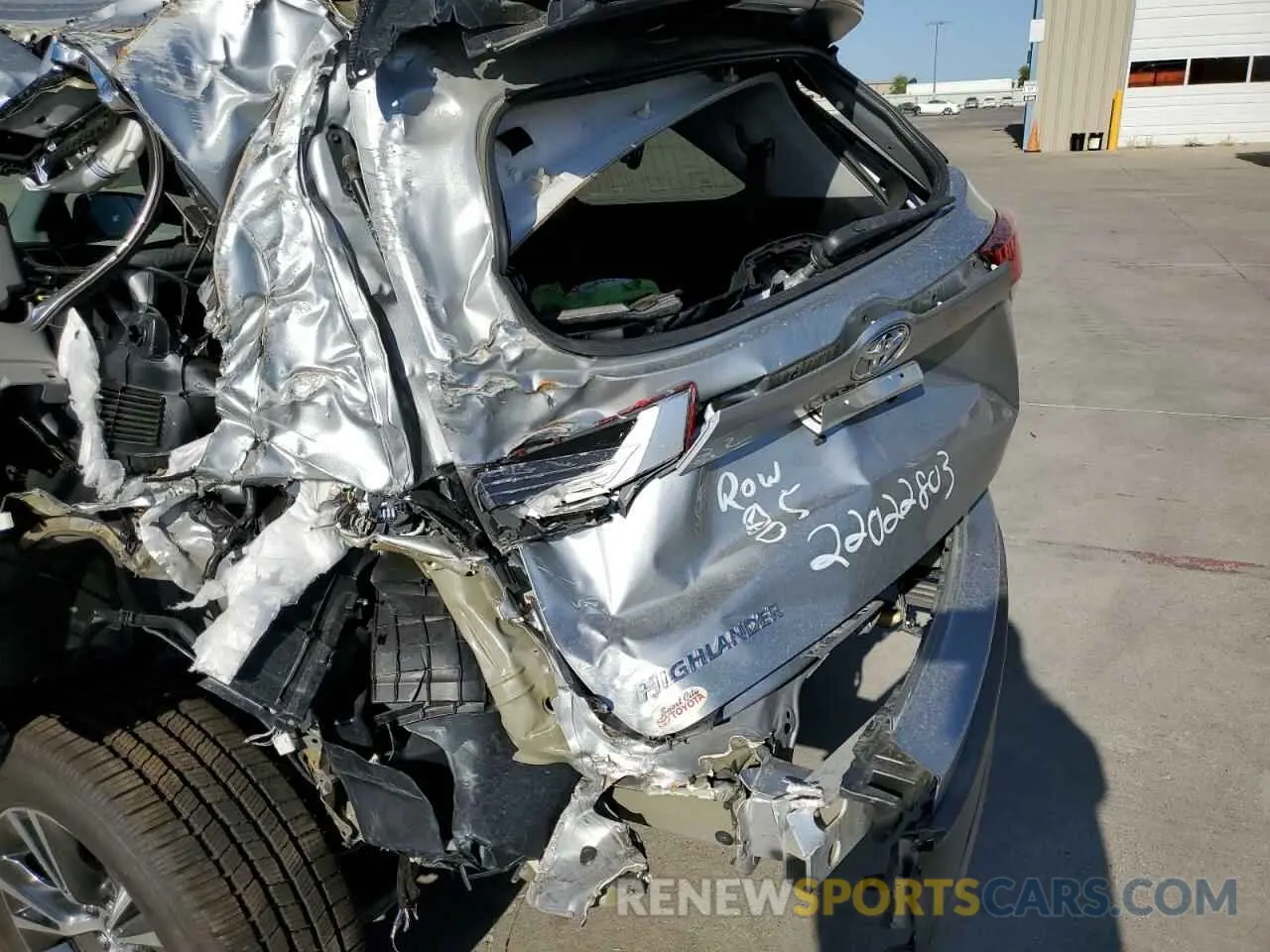 9 Фотография поврежденного автомобиля 5TDZZRFH2KS320340 TOYOTA HIGHLANDER 2019