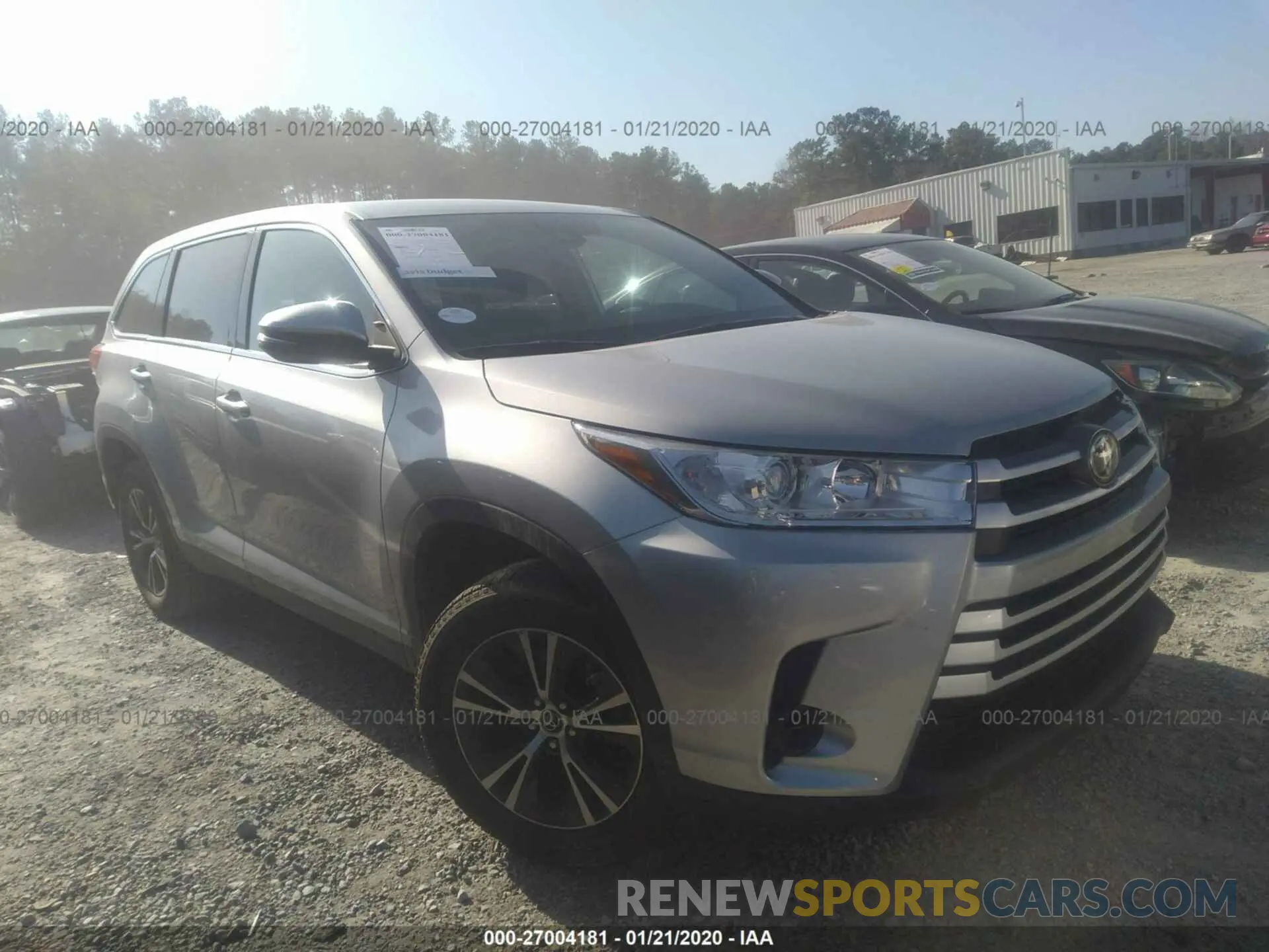 1 Photograph of a damaged car 5TDZZRFH2KS320905 TOYOTA HIGHLANDER 2019