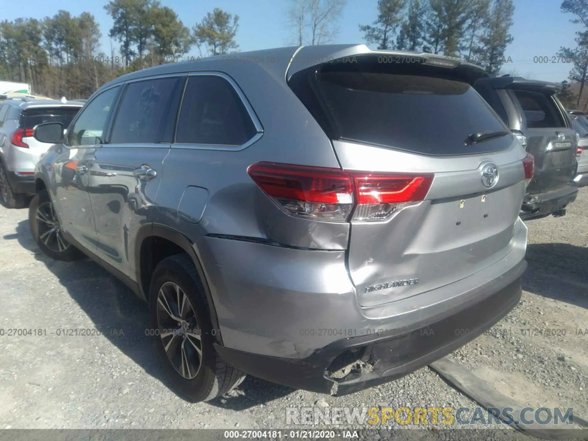 3 Photograph of a damaged car 5TDZZRFH2KS320905 TOYOTA HIGHLANDER 2019