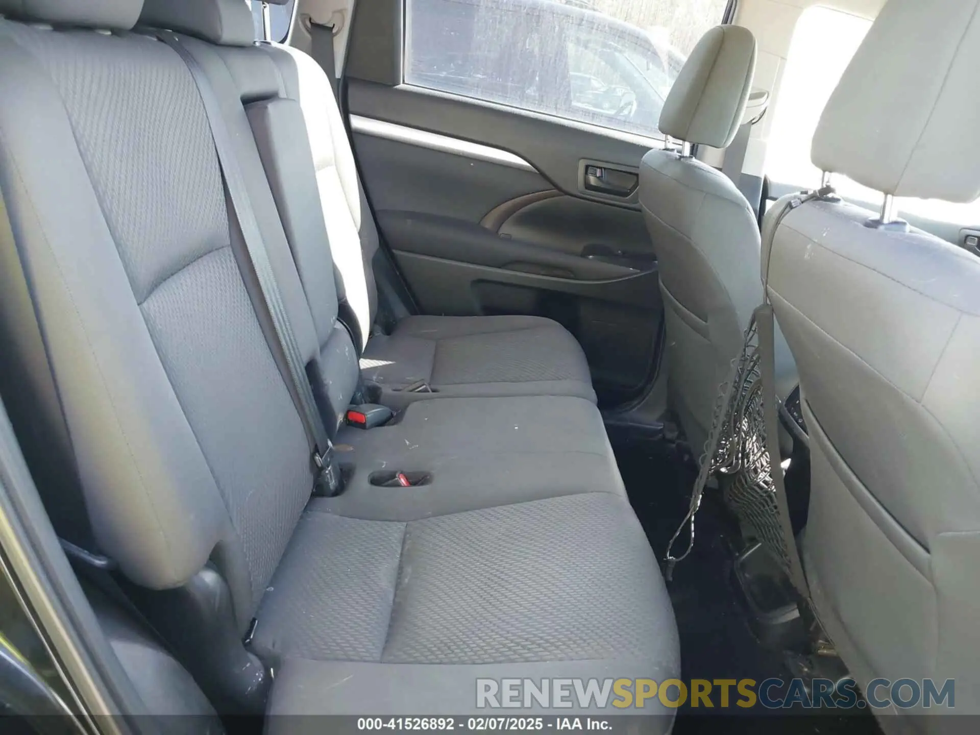 8 Фотография поврежденного автомобиля 5TDZZRFH3KS295920 TOYOTA HIGHLANDER 2019