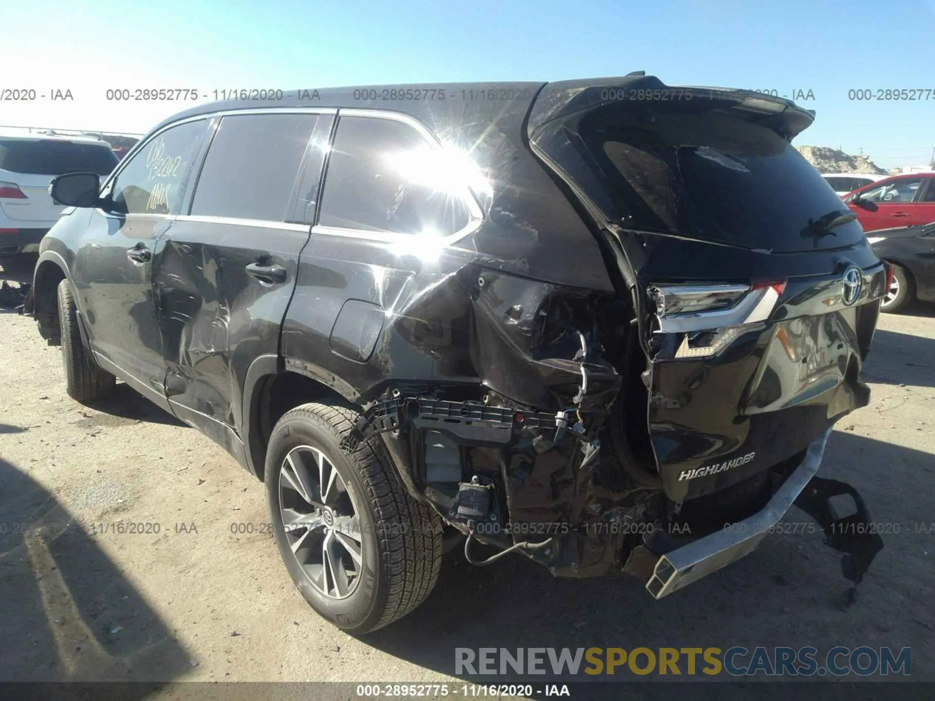 3 Фотография поврежденного автомобиля 5TDZZRFH3KS297358 TOYOTA HIGHLANDER 2019