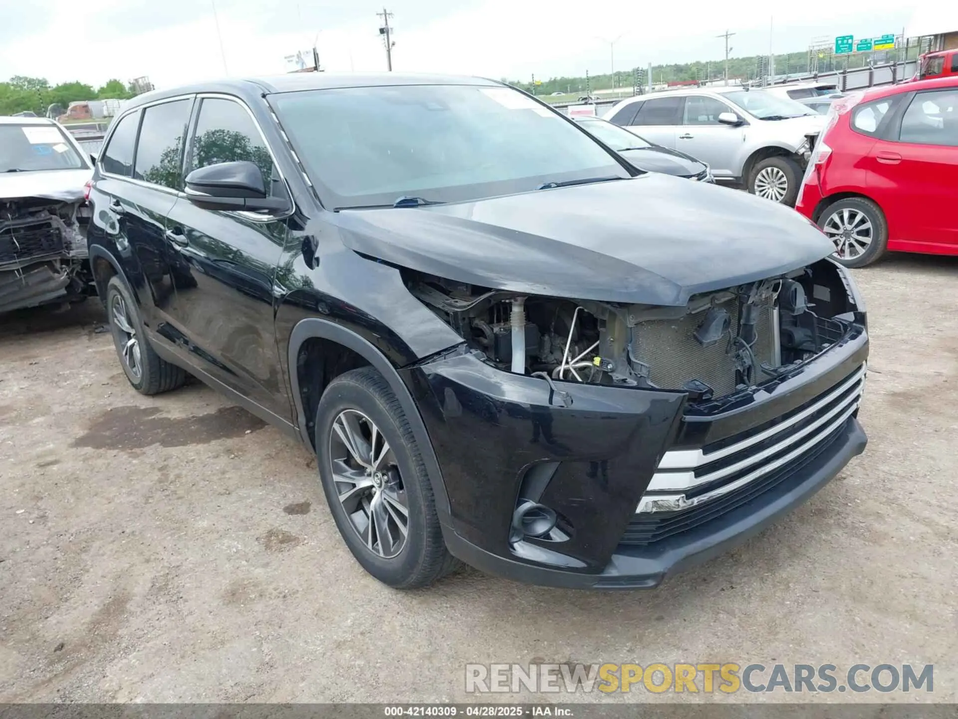 1 Фотография поврежденного автомобиля 5TDZZRFH3KS313011 TOYOTA HIGHLANDER 2019
