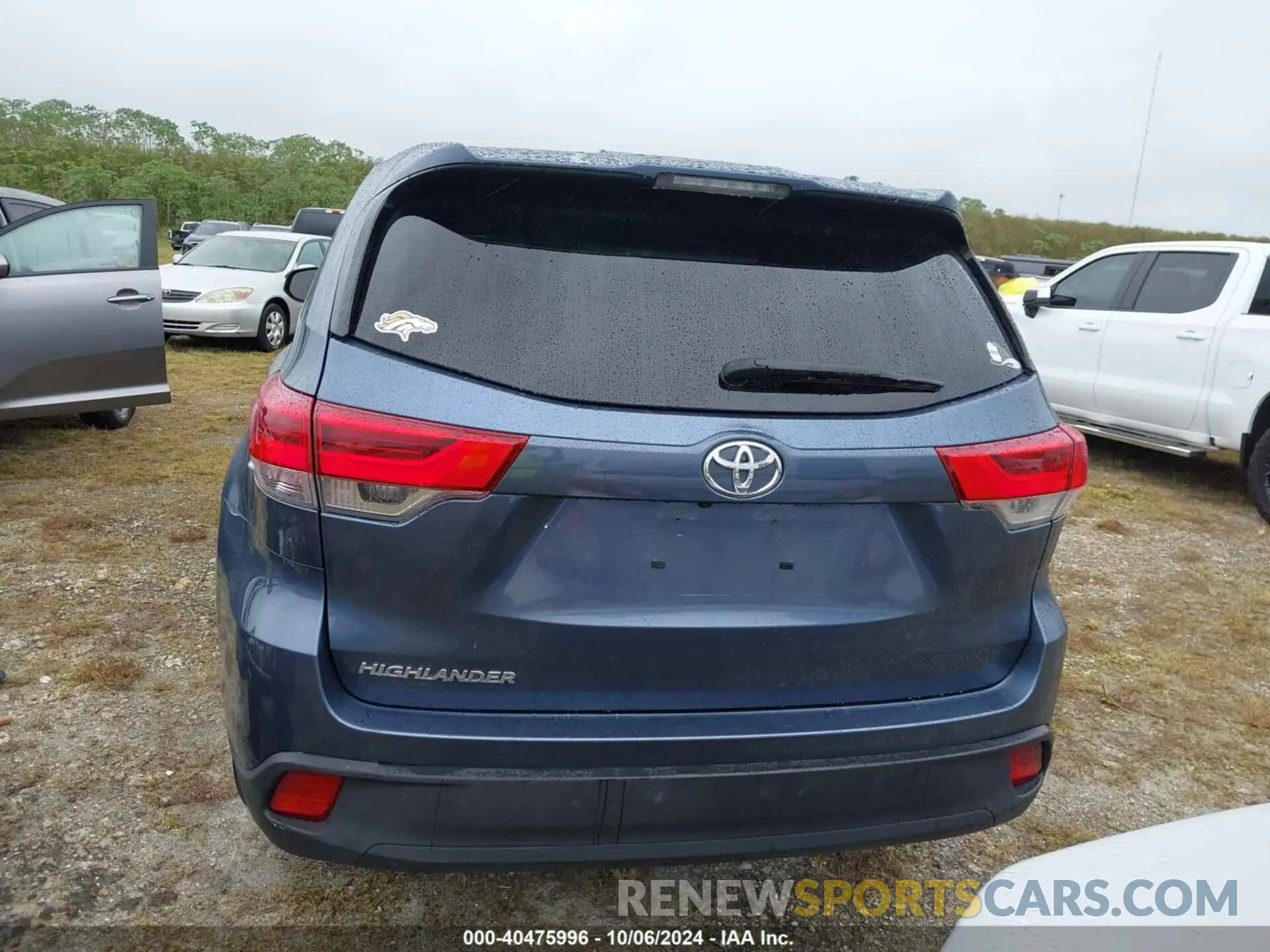 16 Photograph of a damaged car 5TDZZRFH3KS351208 TOYOTA HIGHLANDER 2019