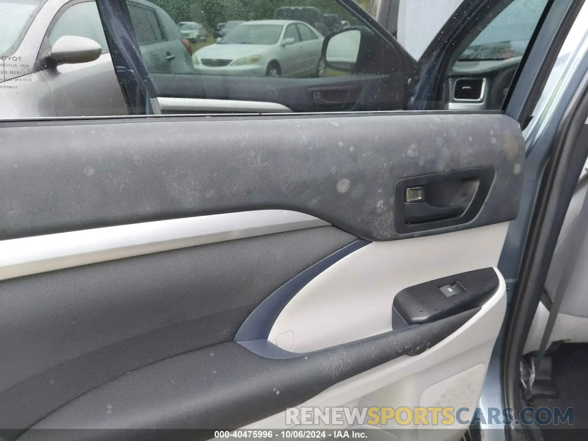 6 Photograph of a damaged car 5TDZZRFH3KS351208 TOYOTA HIGHLANDER 2019