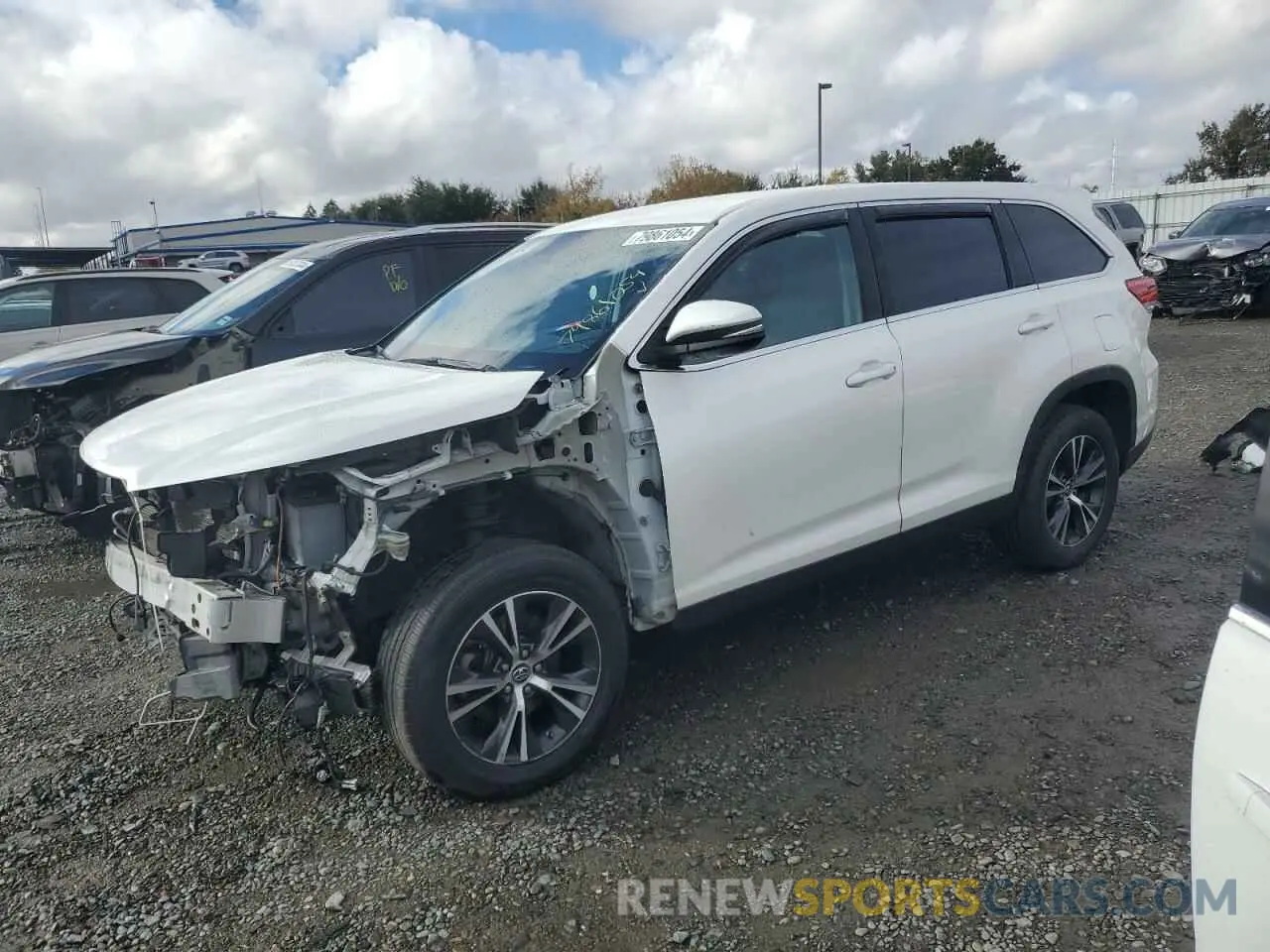 1 Photograph of a damaged car 5TDZZRFH3KS356733 TOYOTA HIGHLANDER 2019