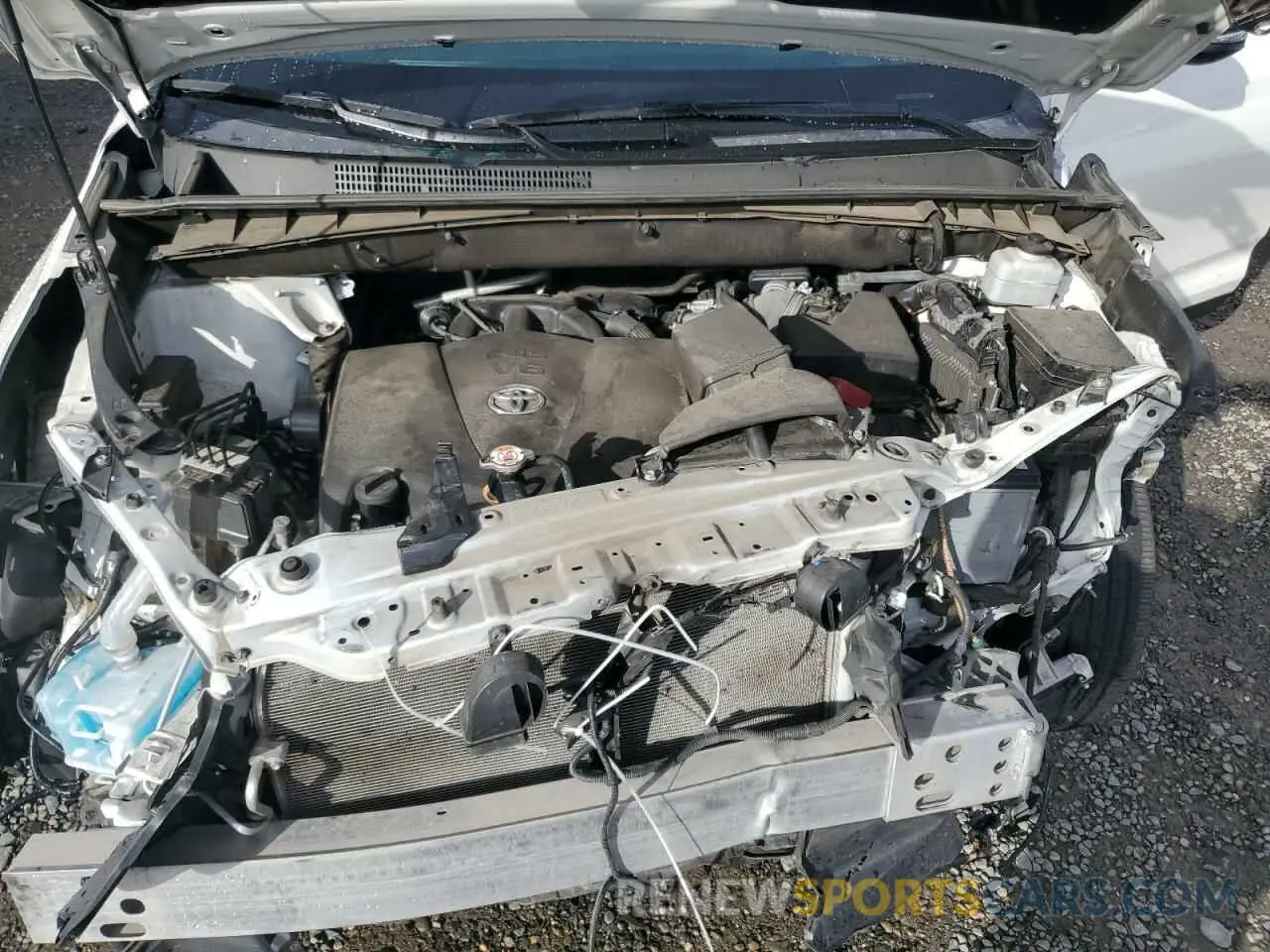 12 Photograph of a damaged car 5TDZZRFH3KS356733 TOYOTA HIGHLANDER 2019