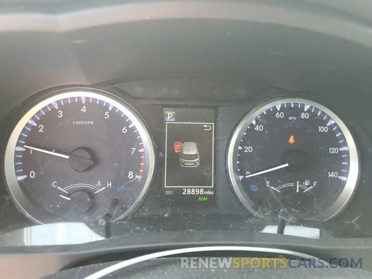 9 Photograph of a damaged car 5TDZZRFH4KS305161 TOYOTA HIGHLANDER 2019