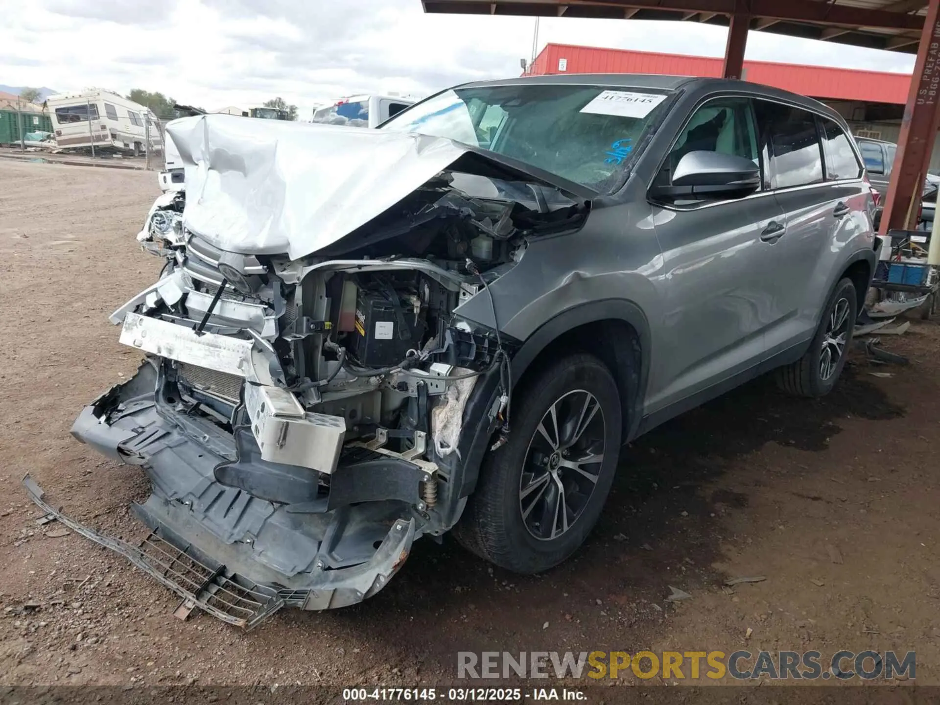2 Photograph of a damaged car 5TDZZRFH4KS314023 TOYOTA HIGHLANDER 2019