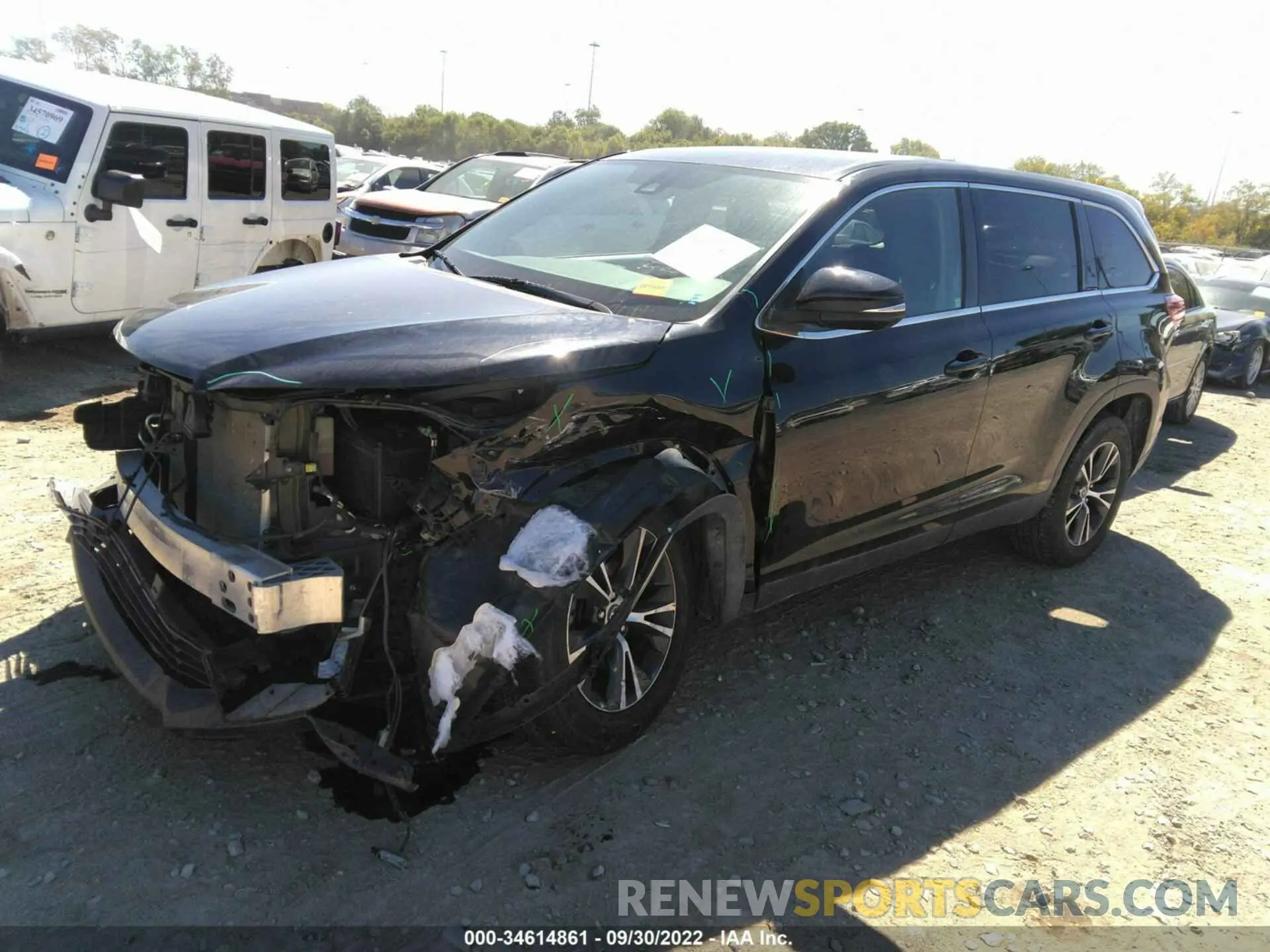 2 Photograph of a damaged car 5TDZZRFH4KS319450 TOYOTA HIGHLANDER 2019