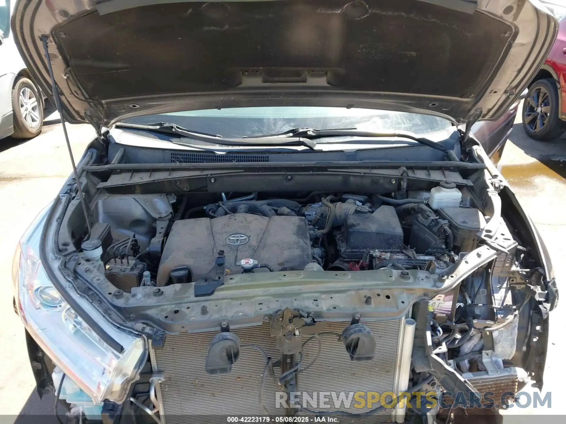 10 Фотография поврежденного автомобиля 5TDZZRFH4KS335955 TOYOTA HIGHLANDER 2019