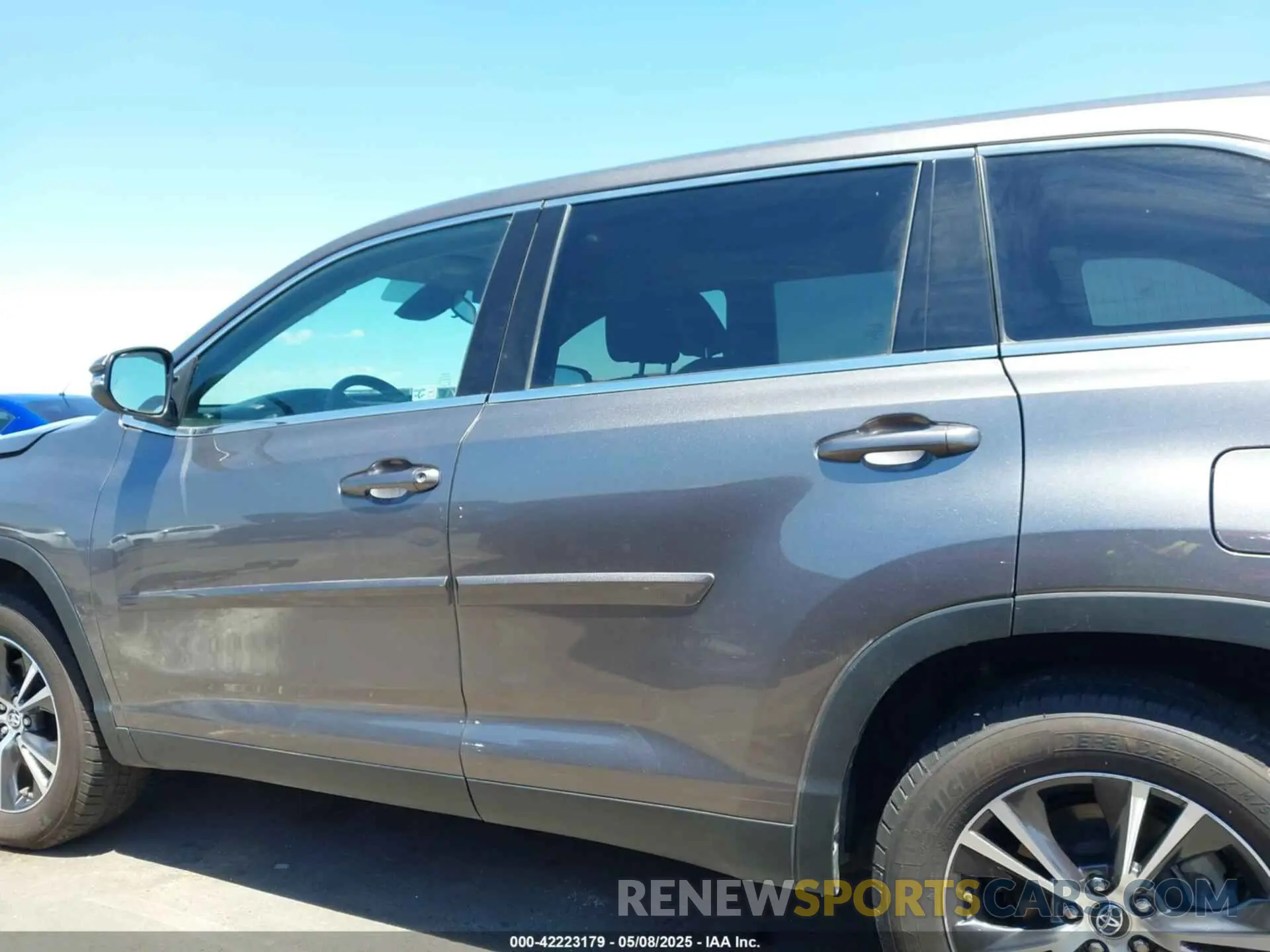 15 Фотография поврежденного автомобиля 5TDZZRFH4KS335955 TOYOTA HIGHLANDER 2019