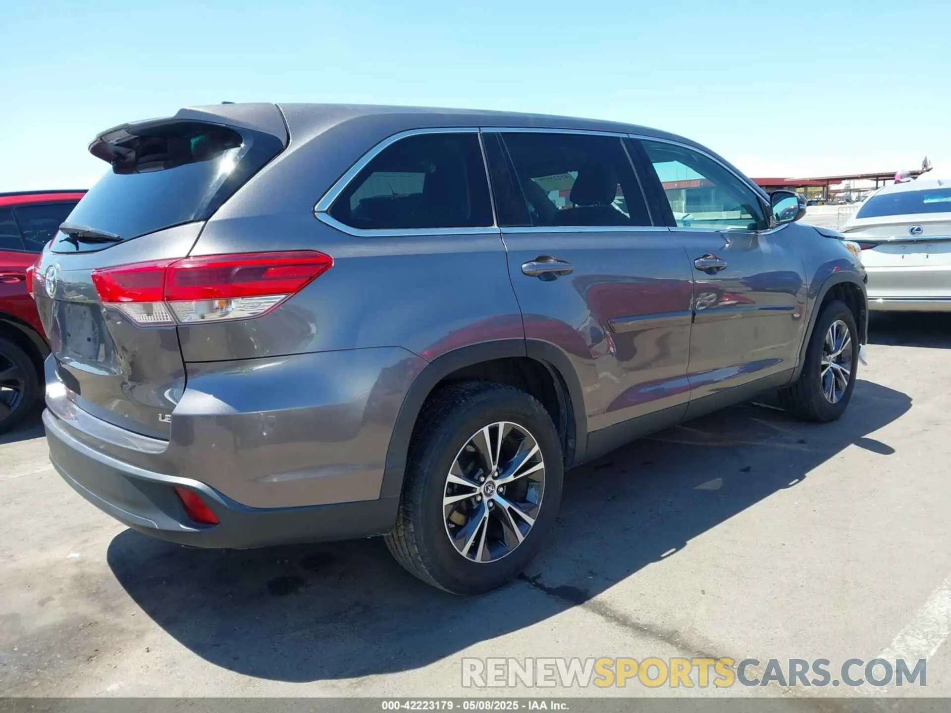 4 Фотография поврежденного автомобиля 5TDZZRFH4KS335955 TOYOTA HIGHLANDER 2019