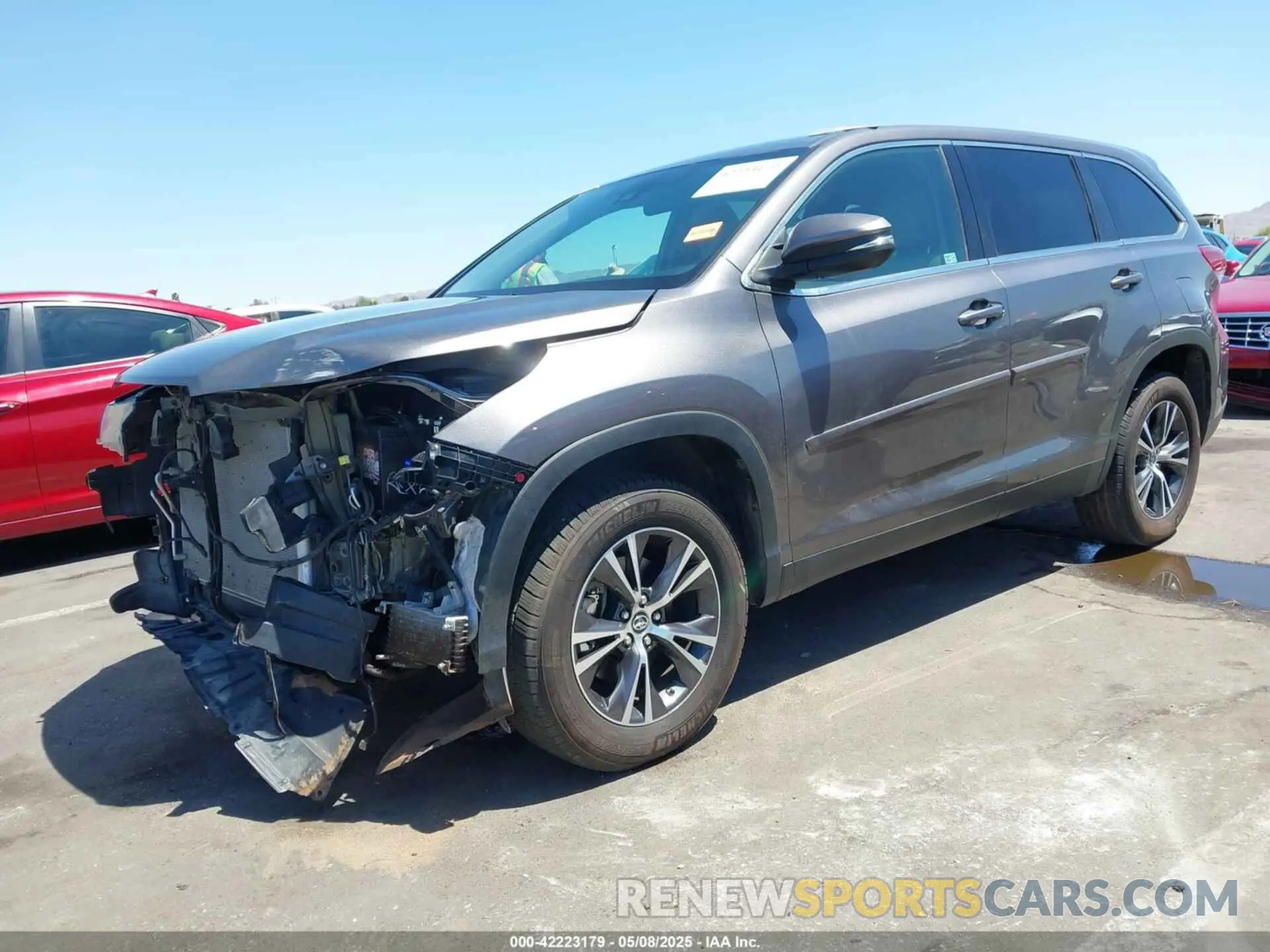 6 Фотография поврежденного автомобиля 5TDZZRFH4KS335955 TOYOTA HIGHLANDER 2019