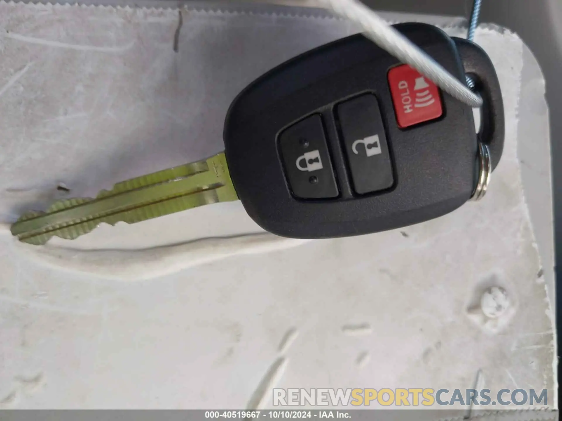 11 Фотография поврежденного автомобиля 5TDZZRFH4KS366848 TOYOTA HIGHLANDER 2019
