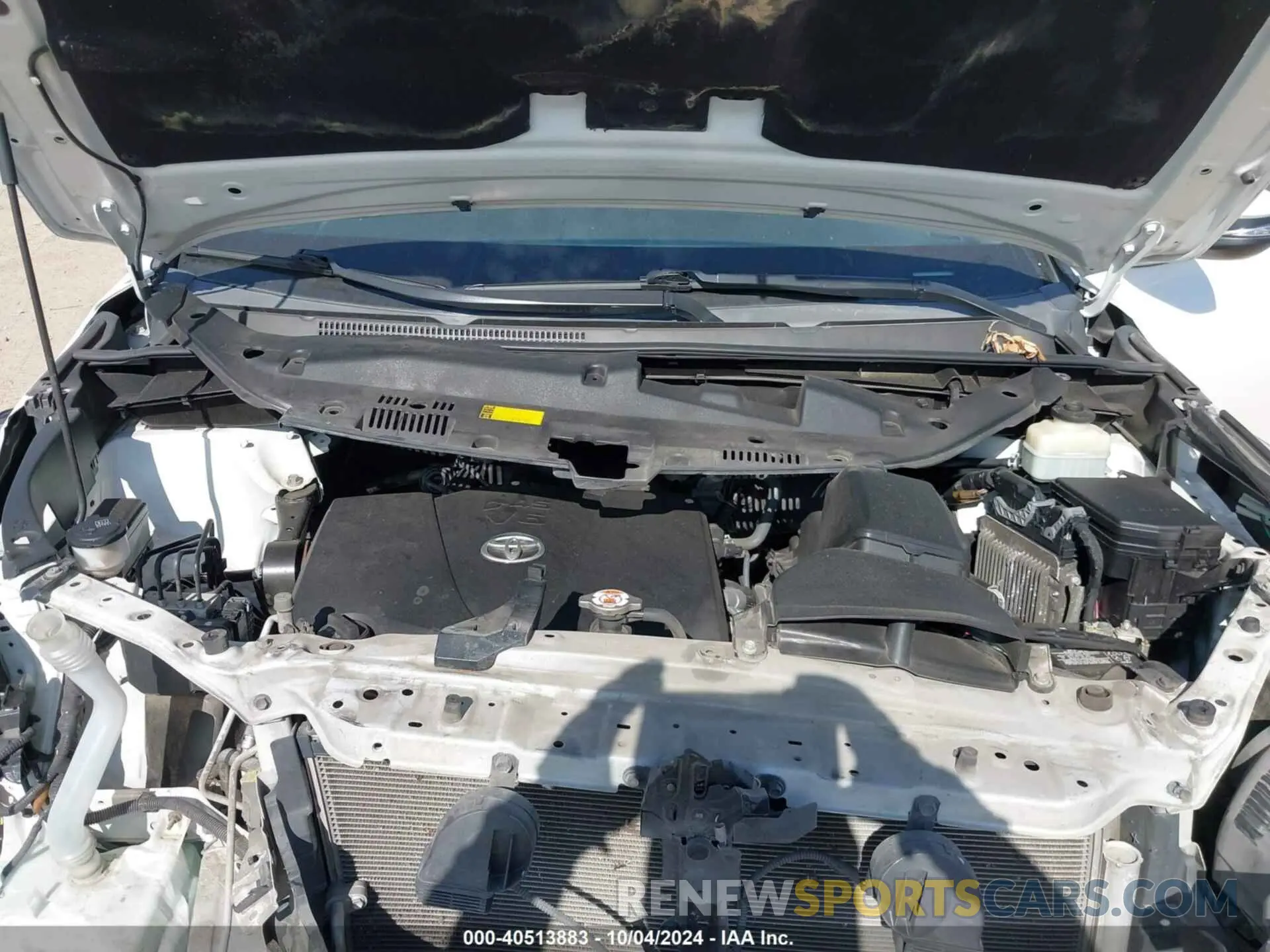 10 Photograph of a damaged car 5TDZZRFH5KS289553 TOYOTA HIGHLANDER 2019