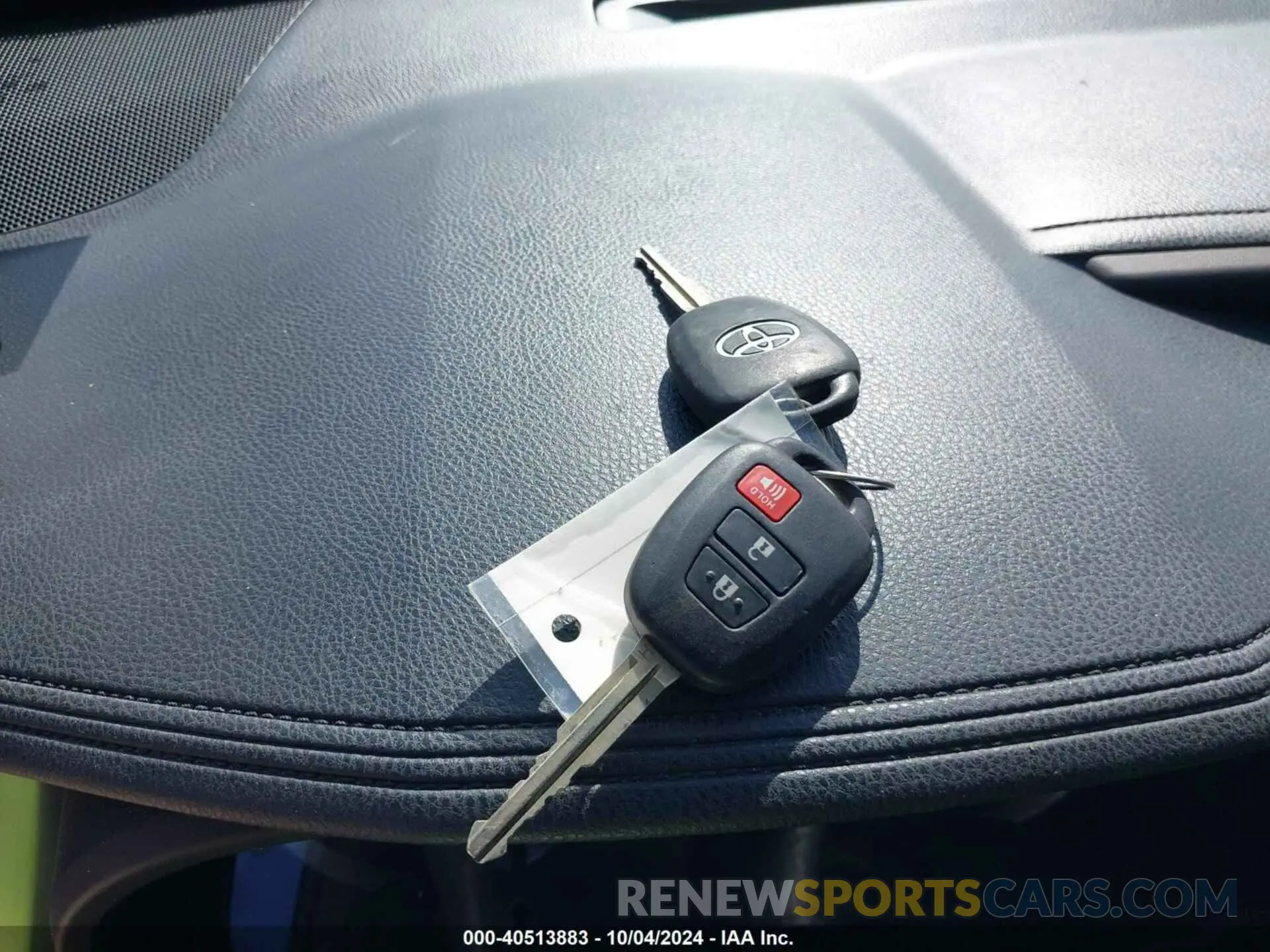11 Photograph of a damaged car 5TDZZRFH5KS289553 TOYOTA HIGHLANDER 2019