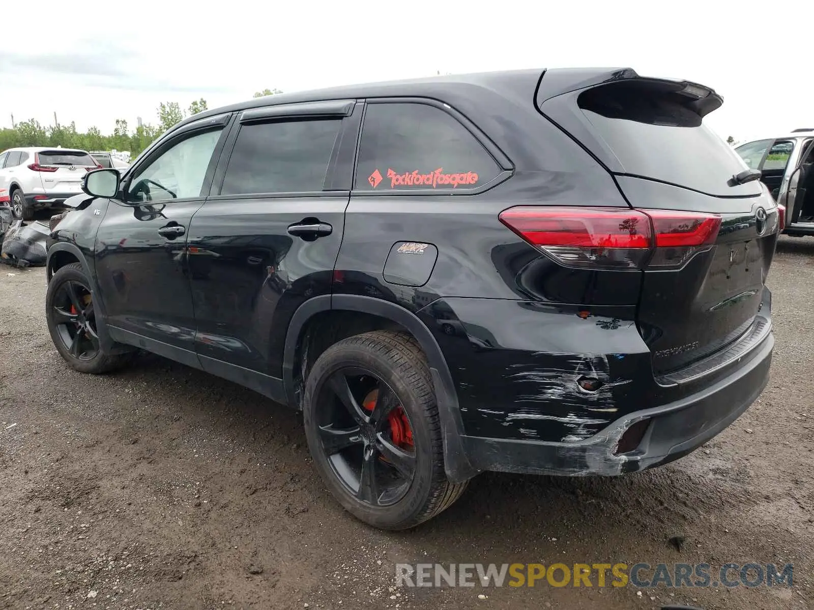 3 Photograph of a damaged car 5TDZZRFH5KS306870 TOYOTA HIGHLANDER 2019