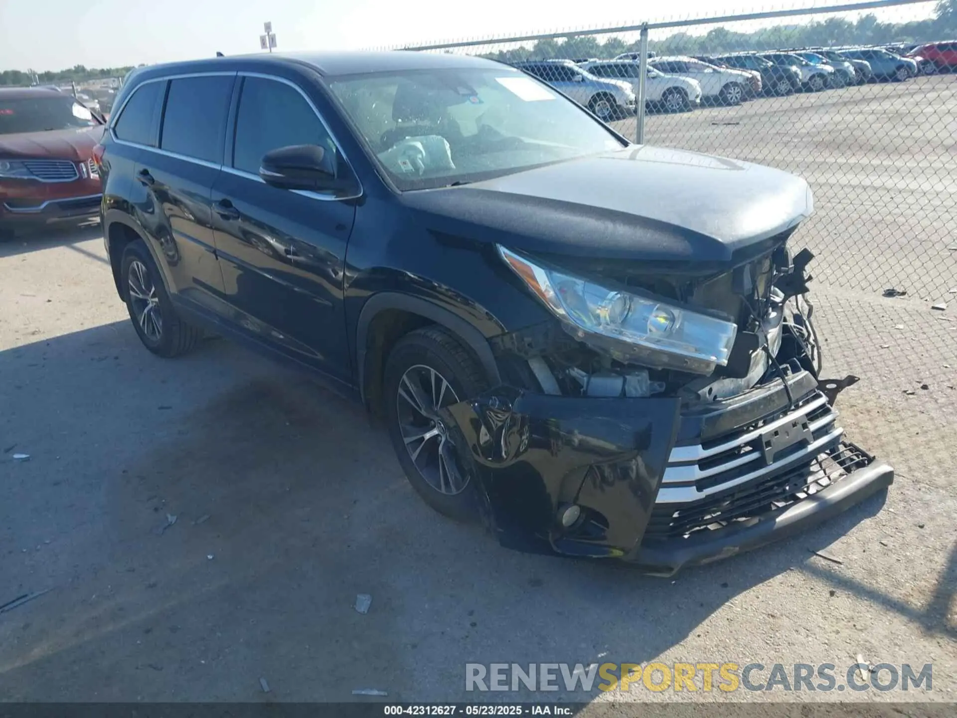 1 Фотография поврежденного автомобиля 5TDZZRFH5KS310725 TOYOTA HIGHLANDER 2019
