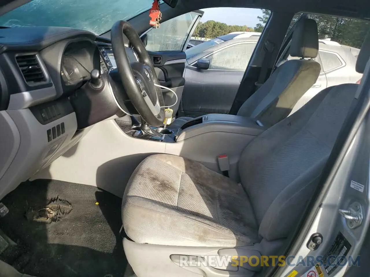 7 Фотография поврежденного автомобиля 5TDZZRFH6KS294907 TOYOTA HIGHLANDER 2019
