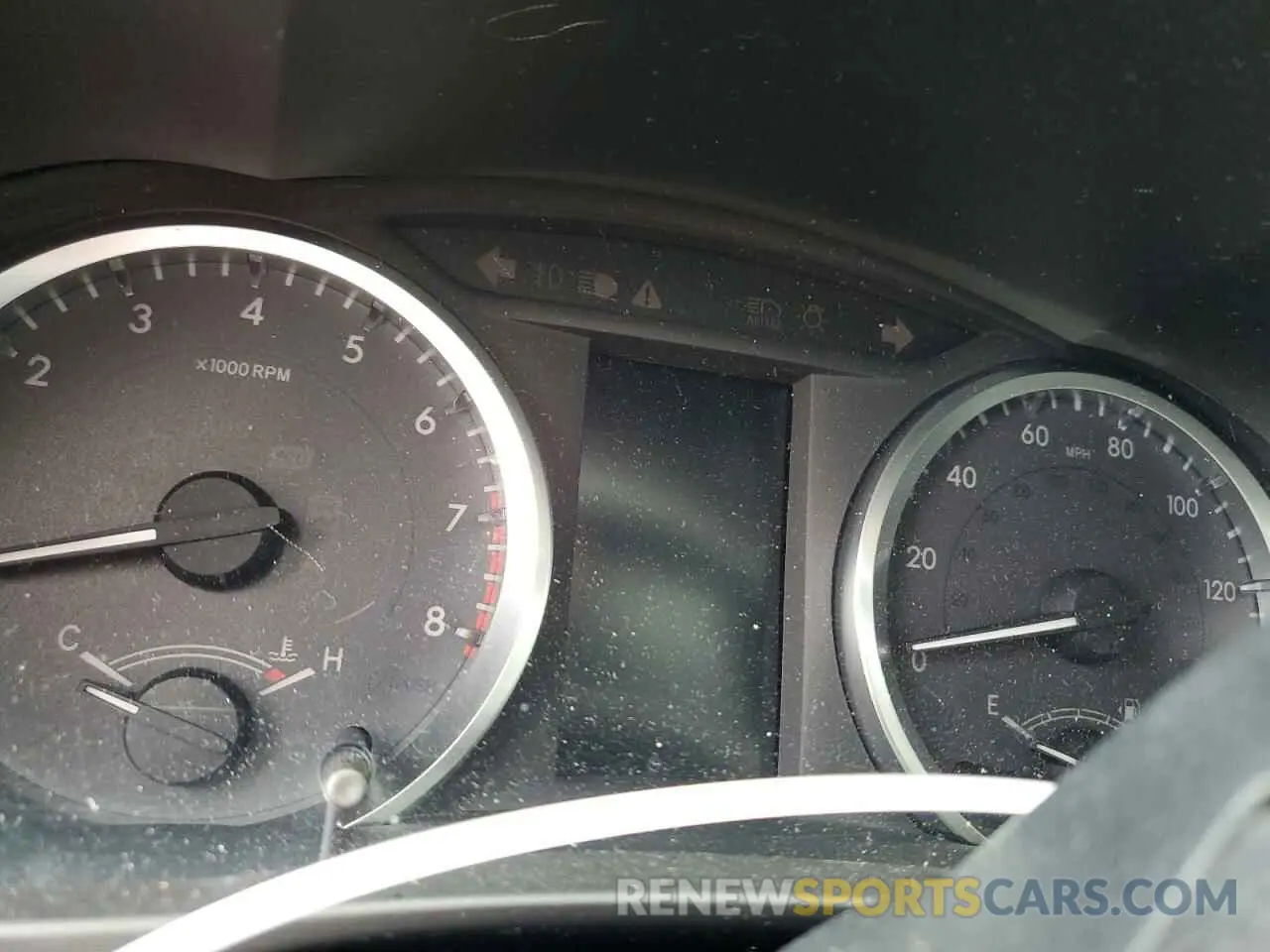9 Photograph of a damaged car 5TDZZRFH6KS297578 TOYOTA HIGHLANDER 2019