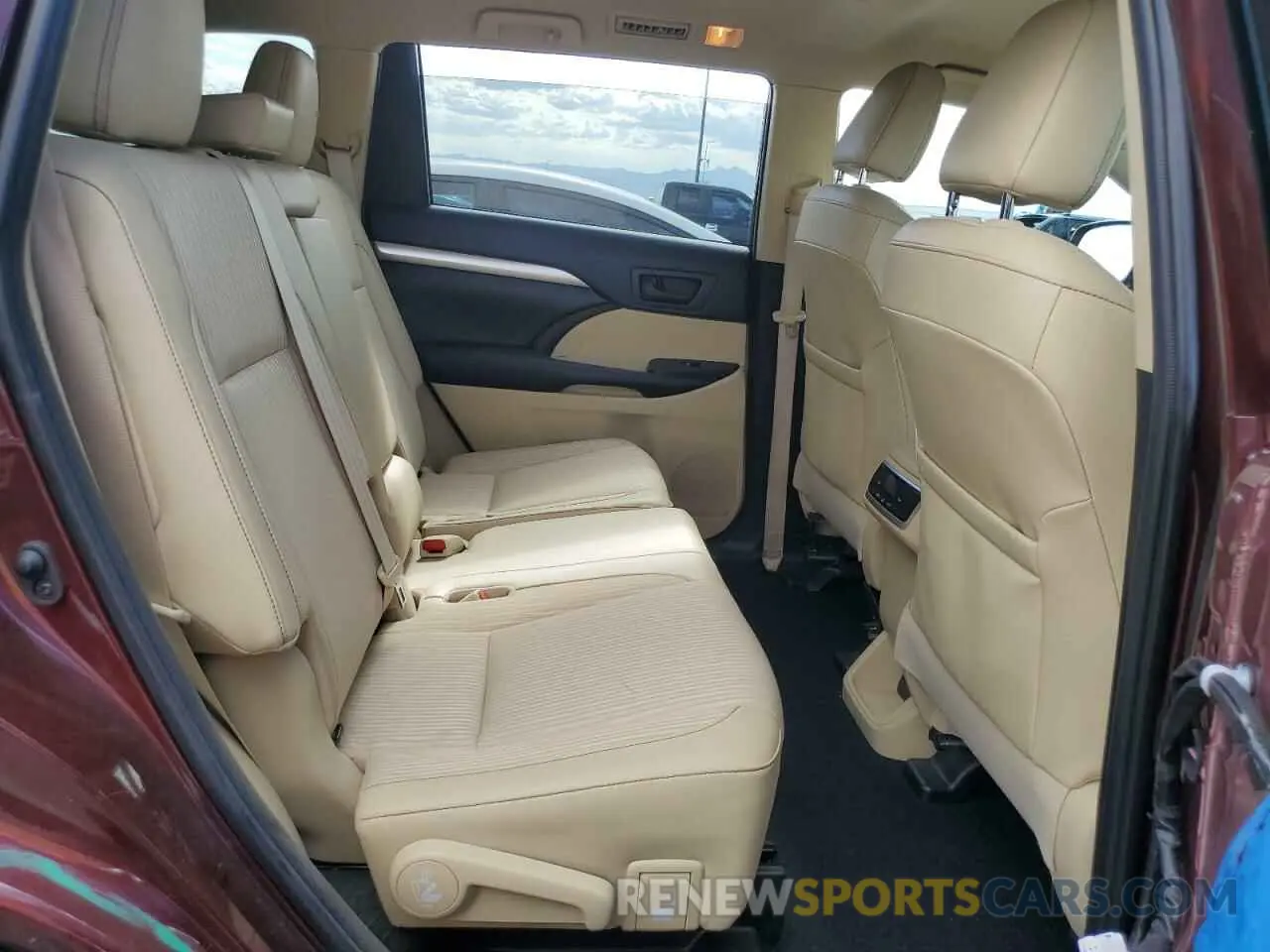 11 Фотография поврежденного автомобиля 5TDZZRFH6KS305436 TOYOTA HIGHLANDER 2019