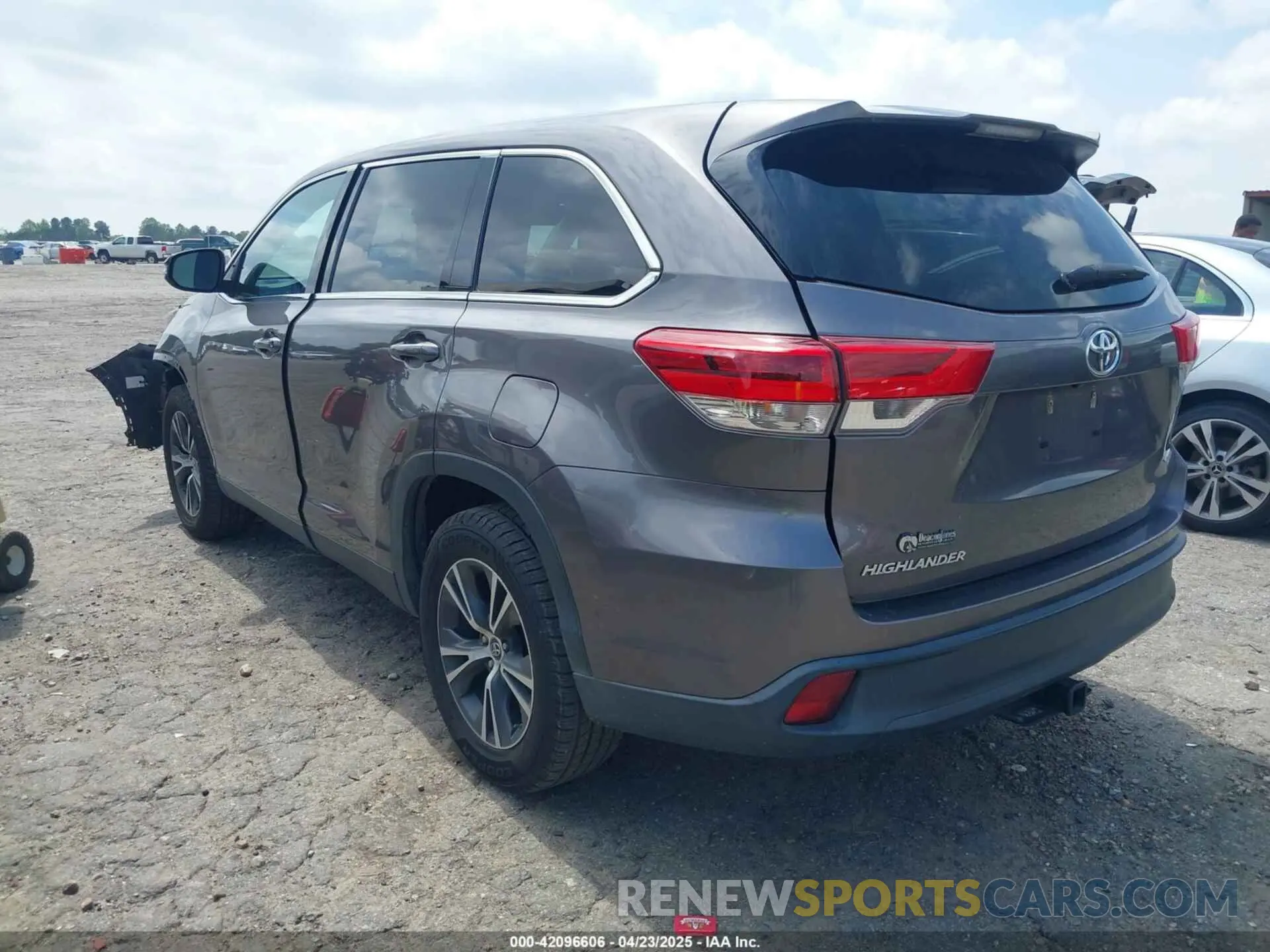 3 Фотография поврежденного автомобиля 5TDZZRFH6KS319028 TOYOTA HIGHLANDER 2019