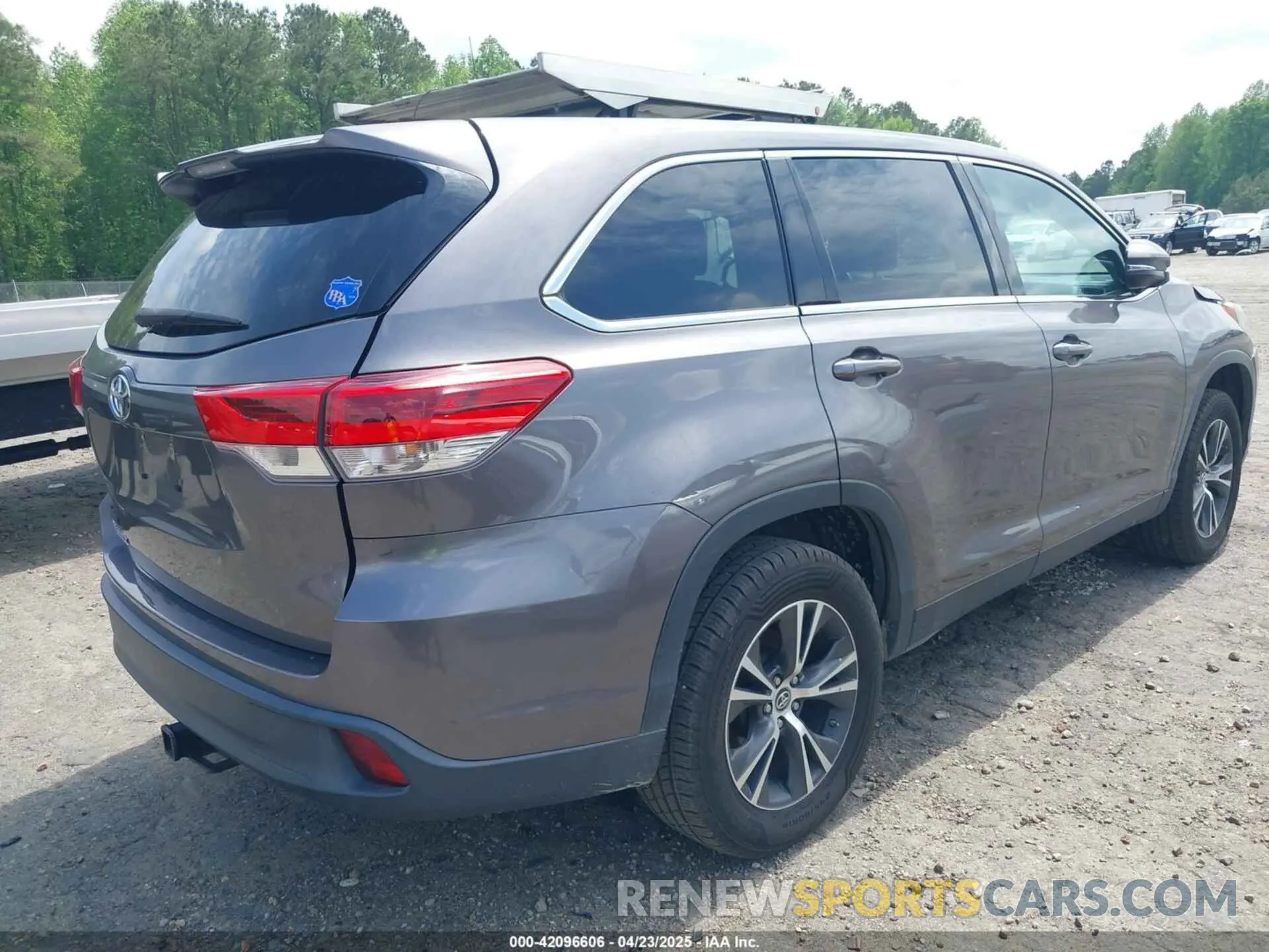 4 Фотография поврежденного автомобиля 5TDZZRFH6KS319028 TOYOTA HIGHLANDER 2019