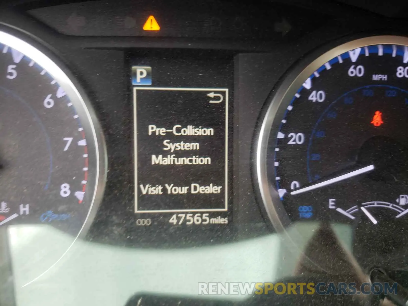 8 Photograph of a damaged car 5TDZZRFH7KS290560 TOYOTA HIGHLANDER 2019