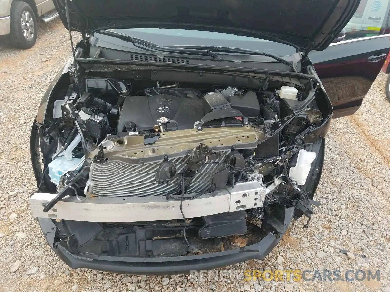 7 Photograph of a damaged car 5TDZZRFH7KS292275 TOYOTA HIGHLANDER 2019