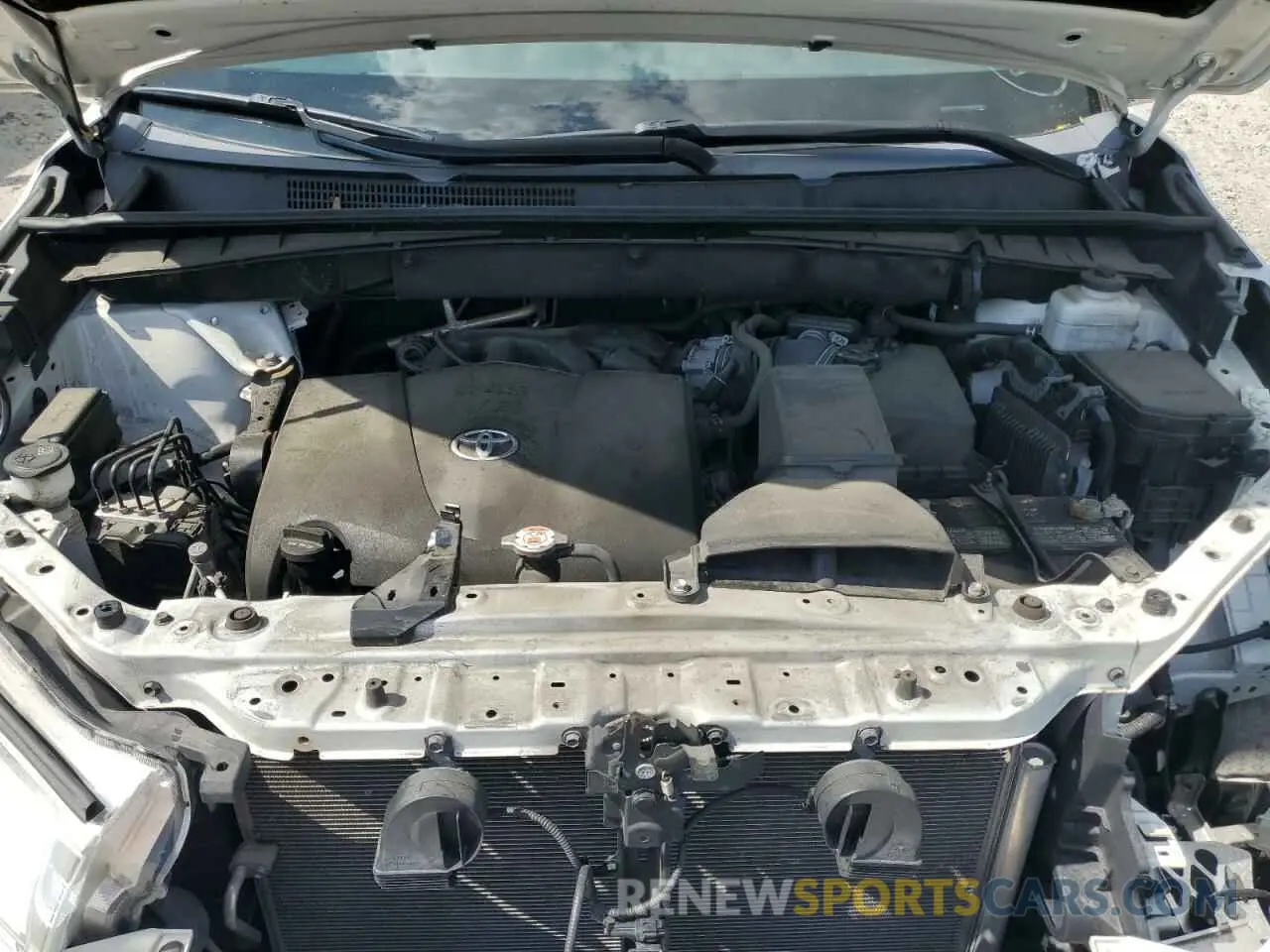 12 Photograph of a damaged car 5TDZZRFH7KS296813 TOYOTA HIGHLANDER 2019