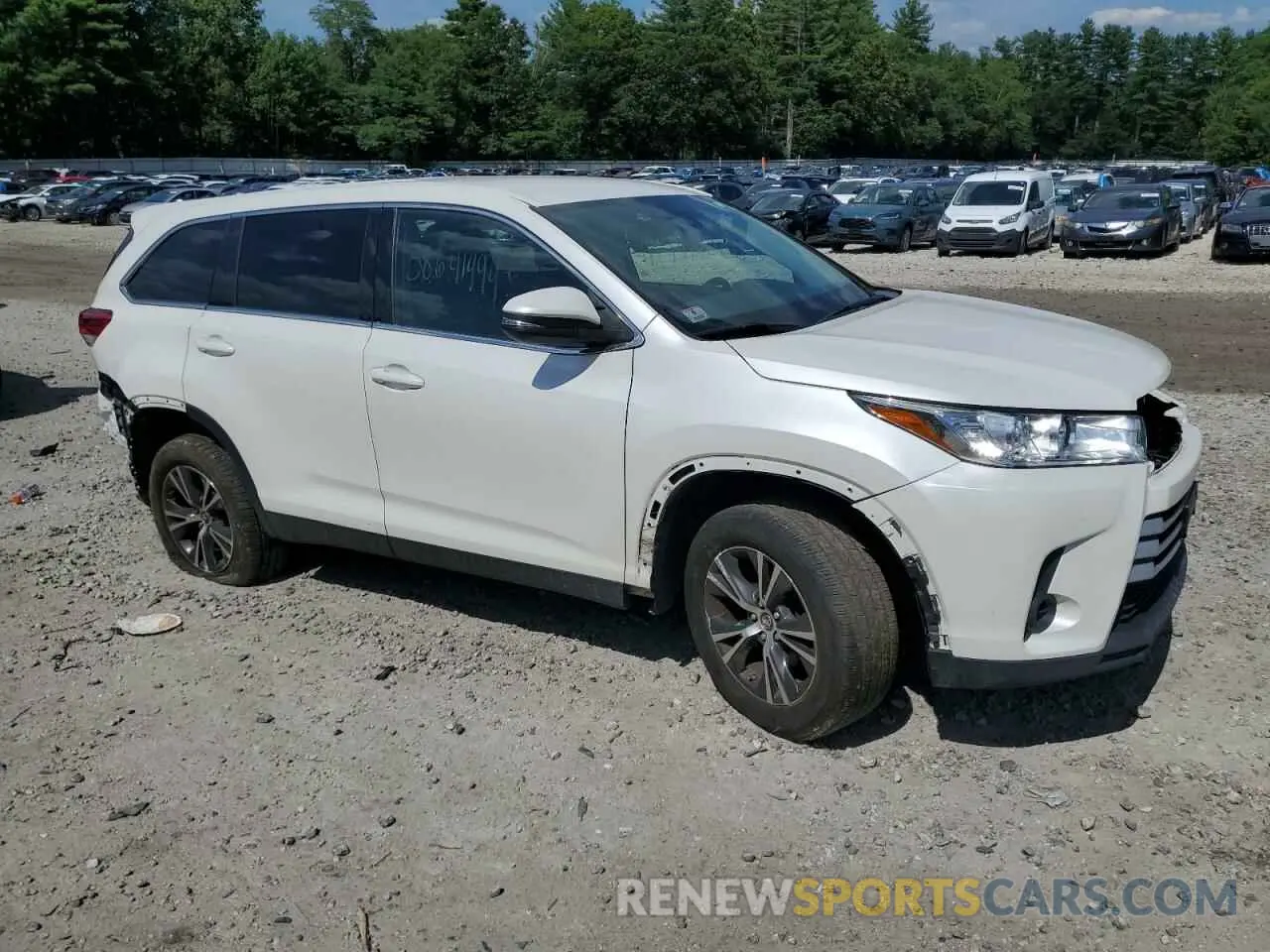 4 Photograph of a damaged car 5TDZZRFH7KS296813 TOYOTA HIGHLANDER 2019