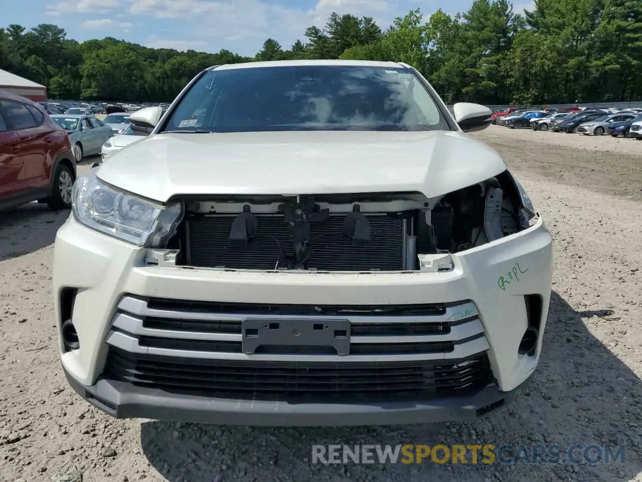5 Photograph of a damaged car 5TDZZRFH7KS296813 TOYOTA HIGHLANDER 2019