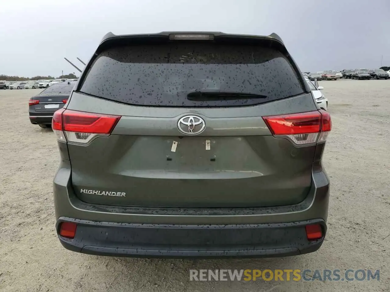 6 Photograph of a damaged car 5TDZZRFH7KS320351 TOYOTA HIGHLANDER 2019