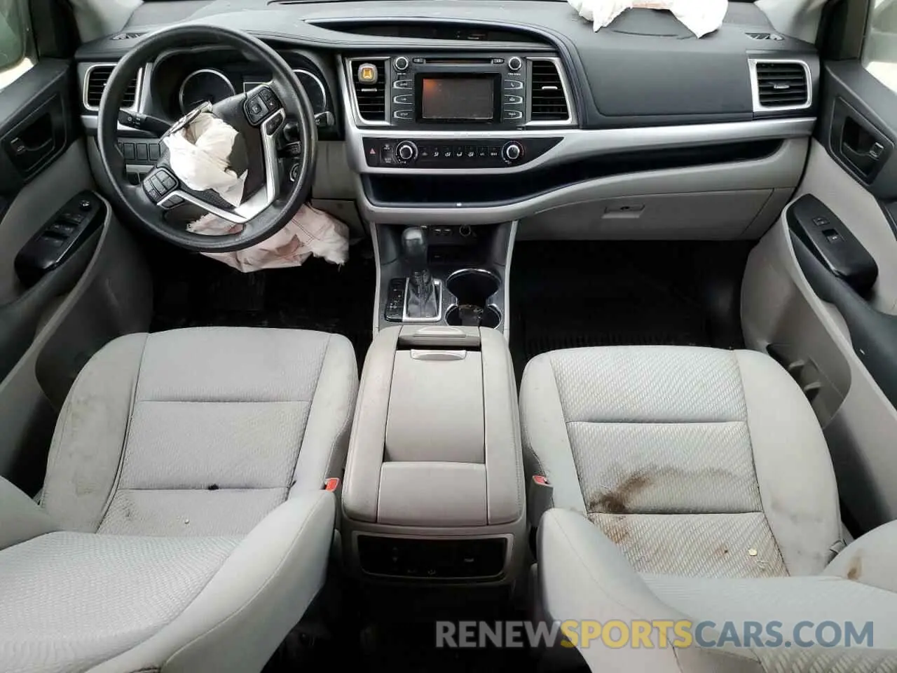 8 Photograph of a damaged car 5TDZZRFH7KS320351 TOYOTA HIGHLANDER 2019