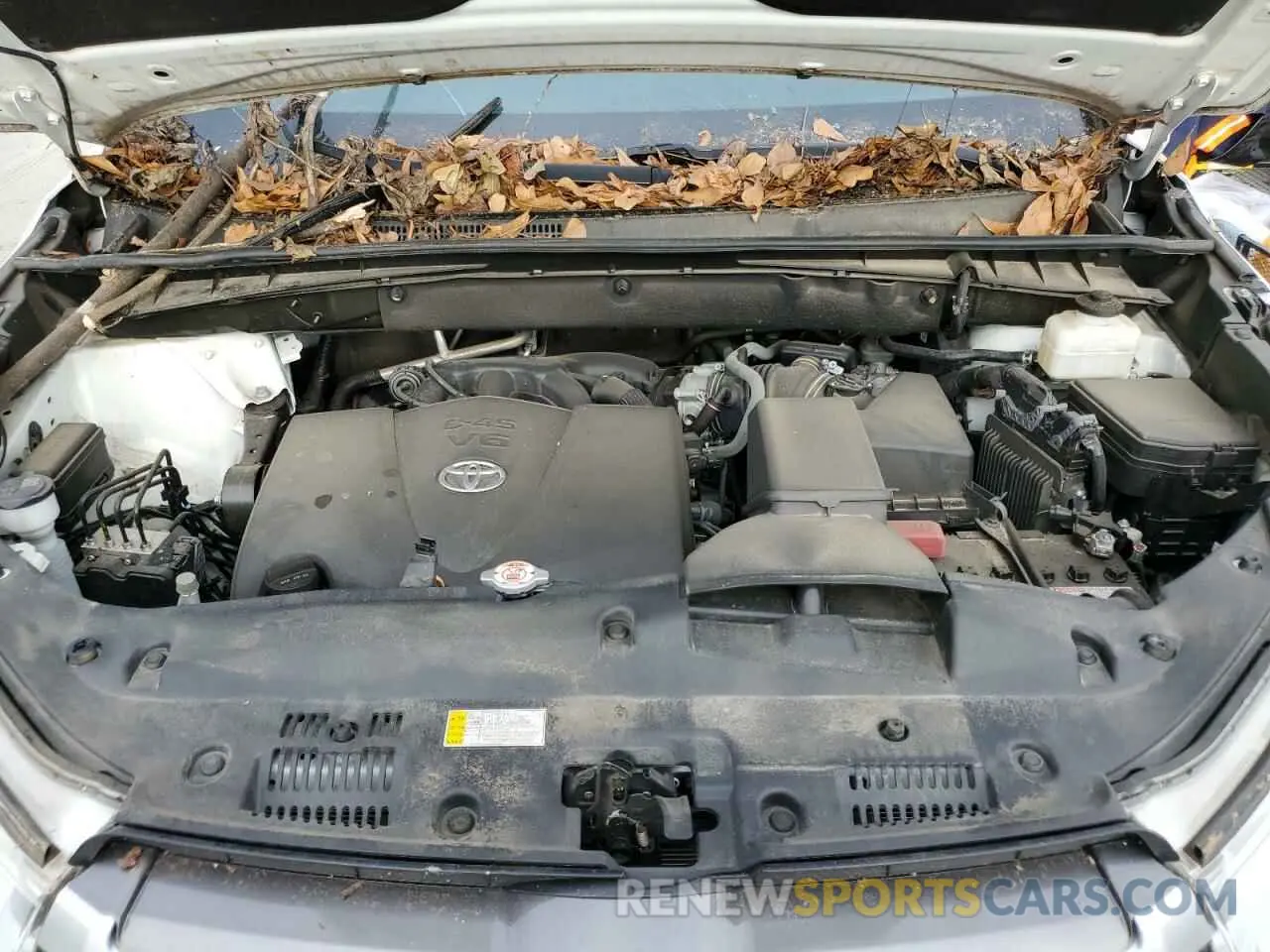 12 Photograph of a damaged car 5TDZZRFH7KS356167 TOYOTA HIGHLANDER 2019