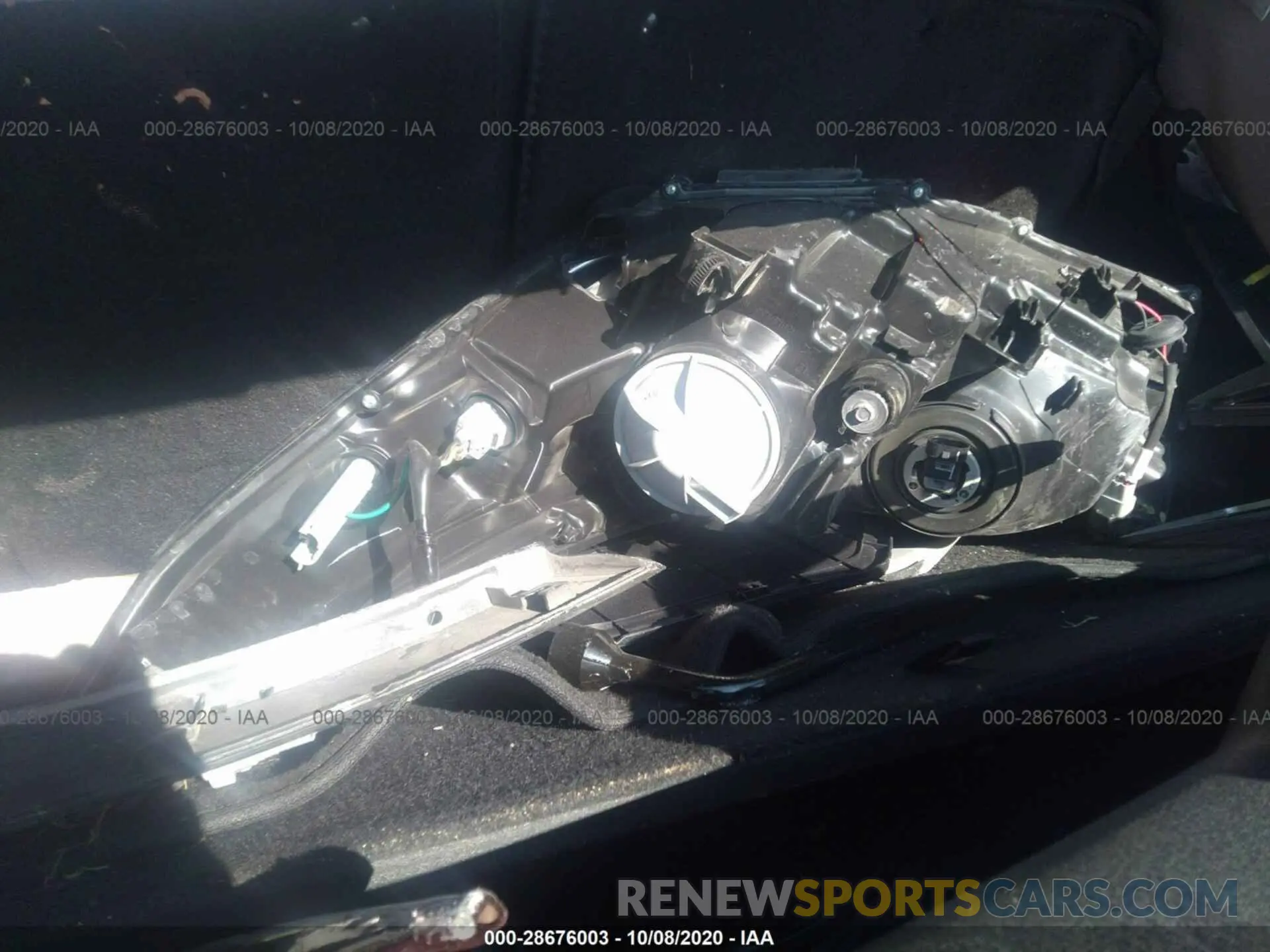 12 Photograph of a damaged car 5TDZZRFH7KS370439 TOYOTA HIGHLANDER 2019