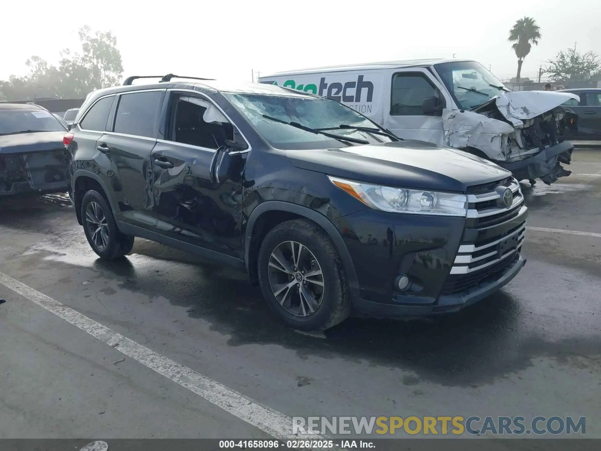 1 Photograph of a damaged car 5TDZZRFH8KS294505 TOYOTA HIGHLANDER 2019