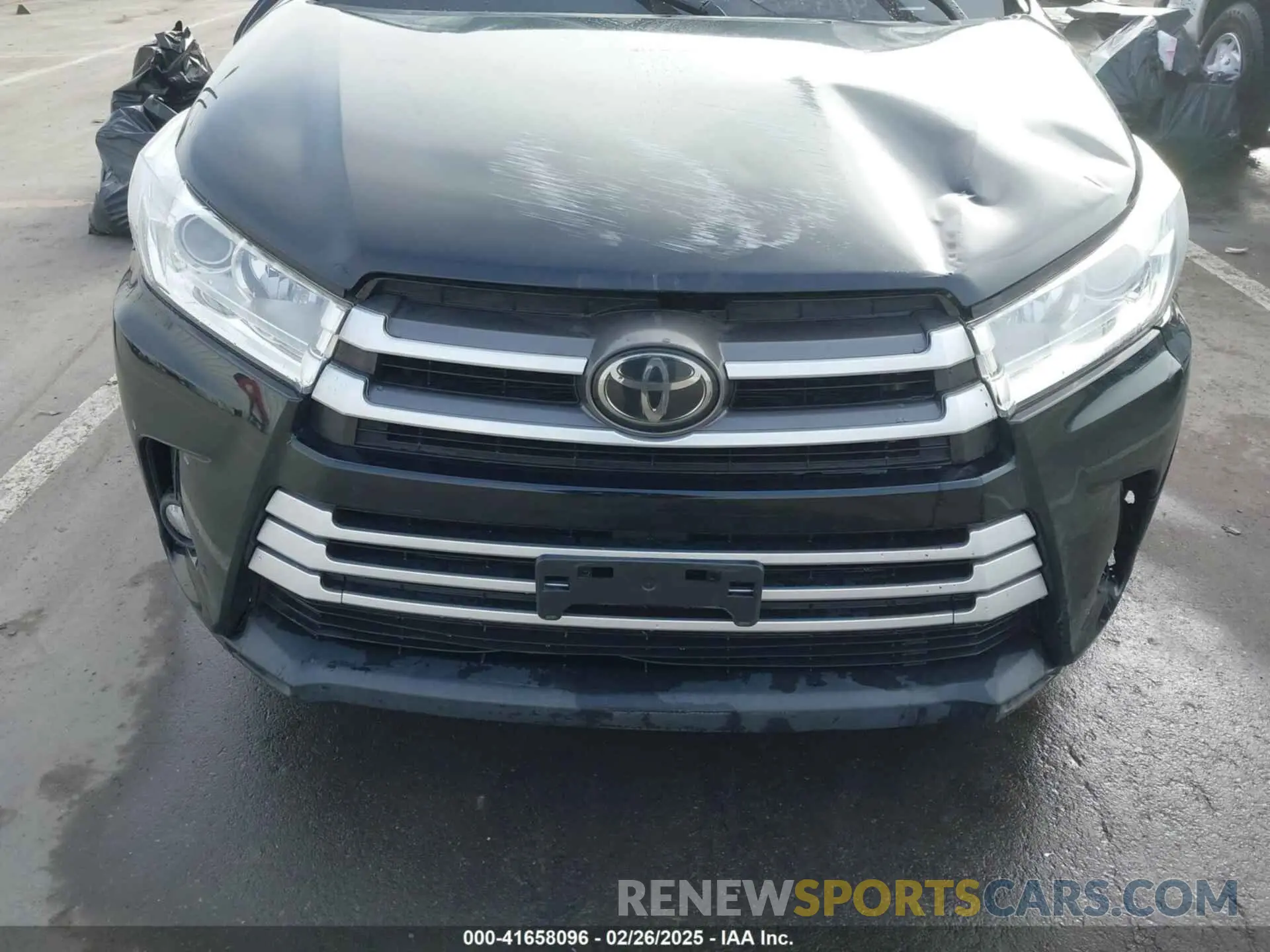 12 Photograph of a damaged car 5TDZZRFH8KS294505 TOYOTA HIGHLANDER 2019