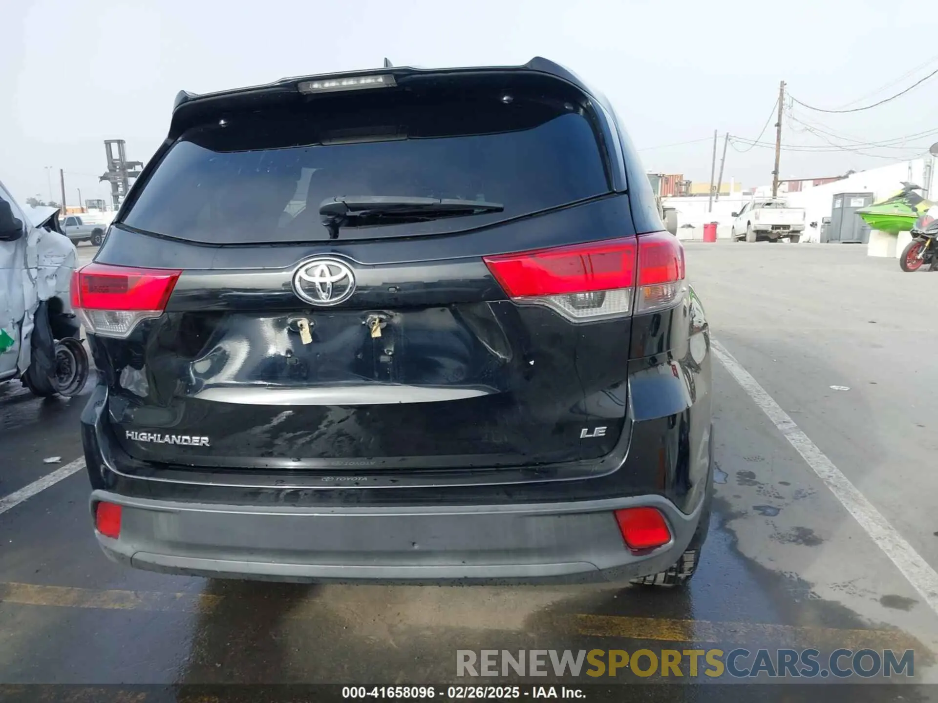 16 Photograph of a damaged car 5TDZZRFH8KS294505 TOYOTA HIGHLANDER 2019