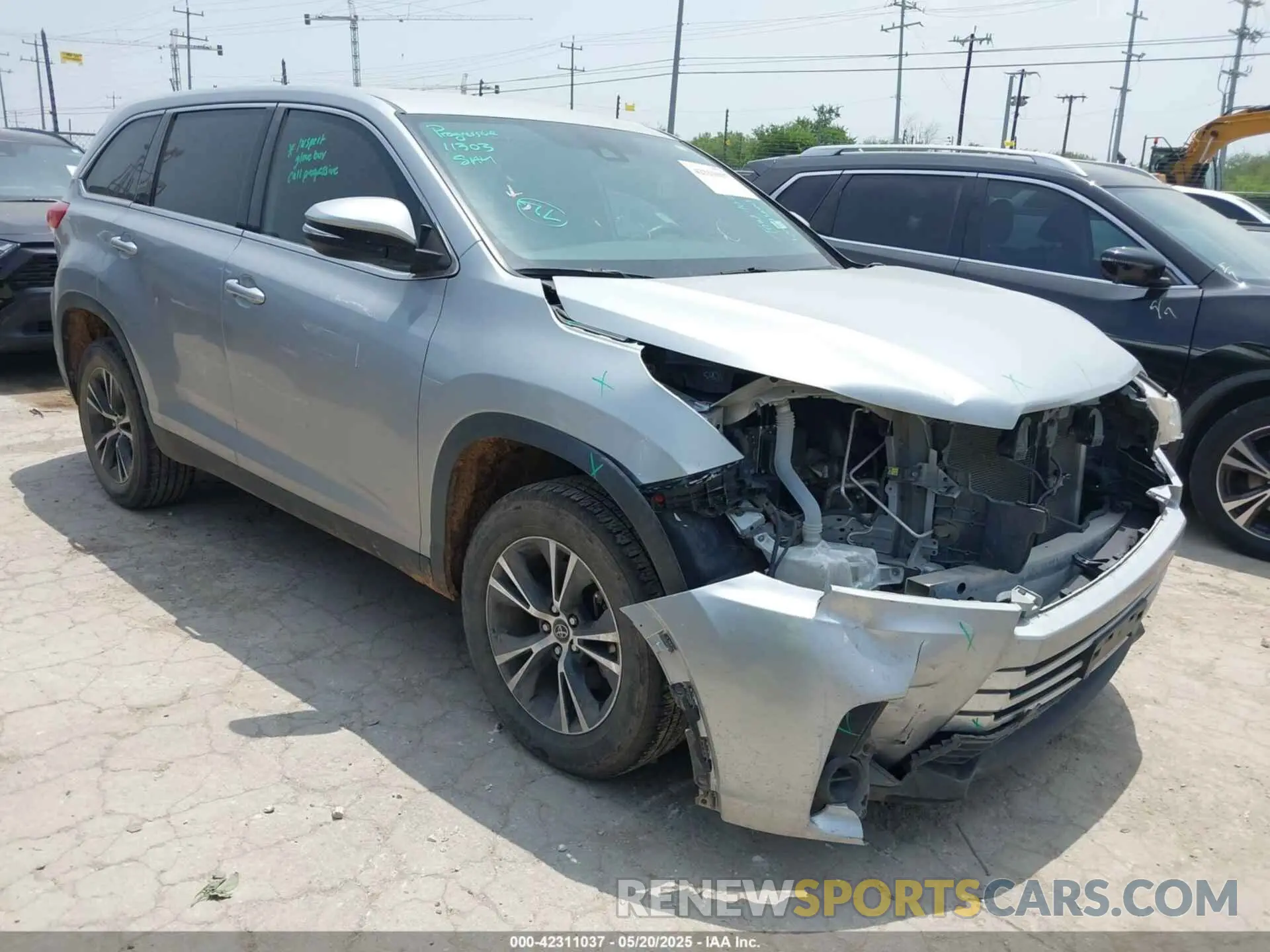 1 Фотография поврежденного автомобиля 5TDZZRFH8KS326112 TOYOTA HIGHLANDER 2019