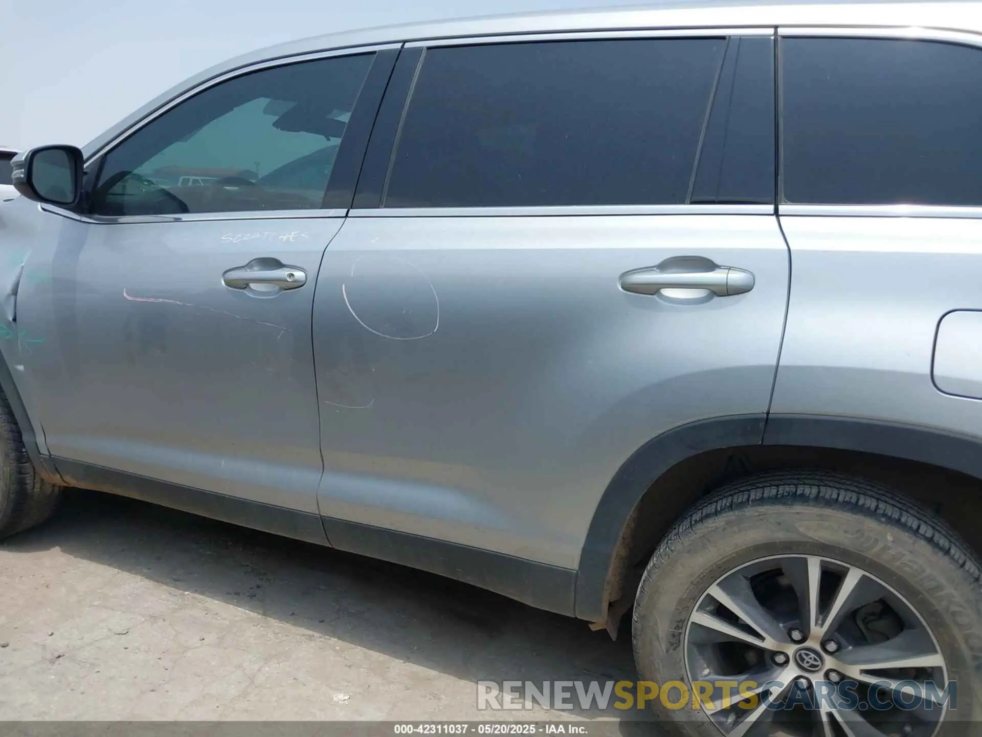 15 Фотография поврежденного автомобиля 5TDZZRFH8KS326112 TOYOTA HIGHLANDER 2019