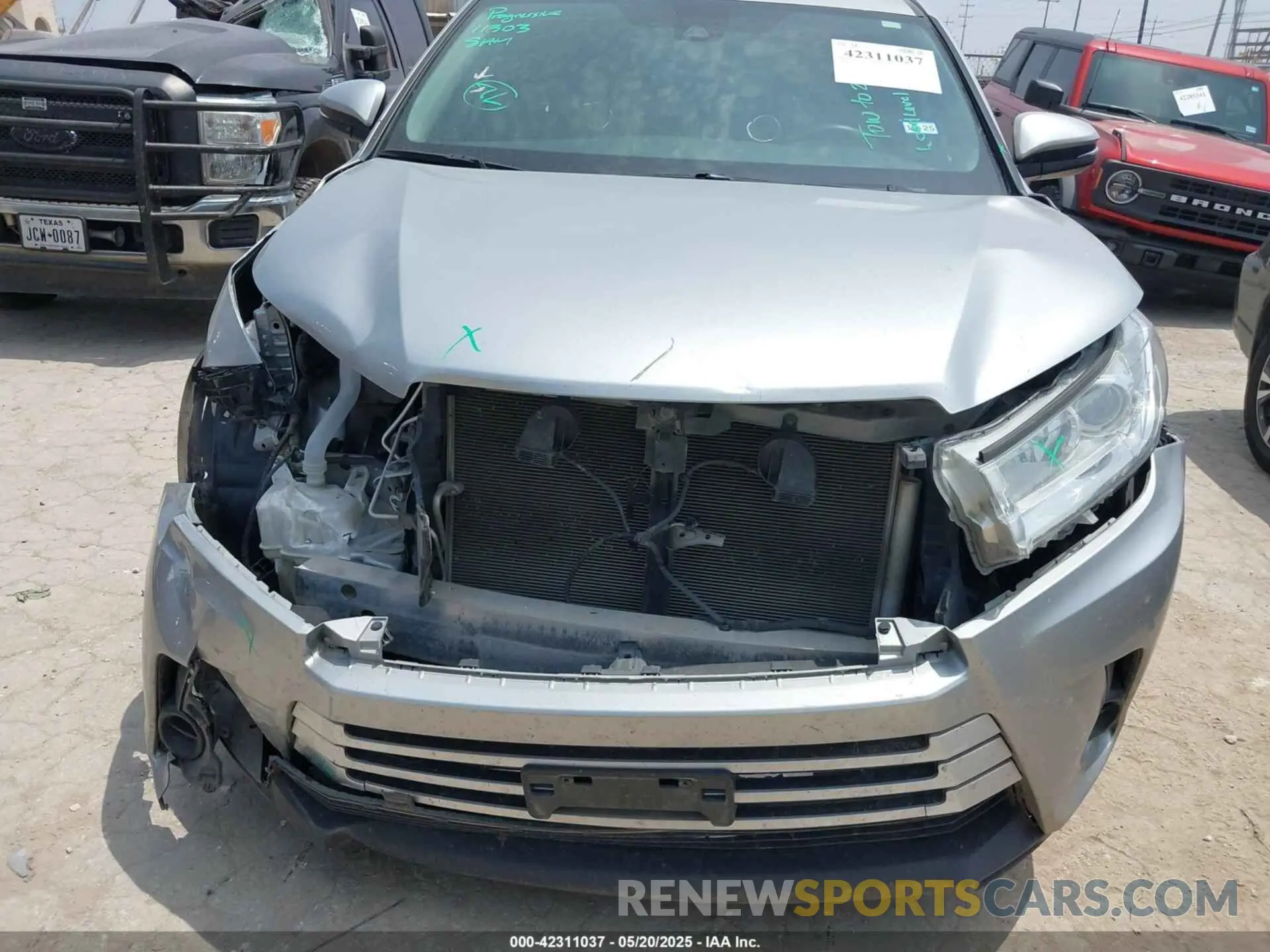 6 Фотография поврежденного автомобиля 5TDZZRFH8KS326112 TOYOTA HIGHLANDER 2019