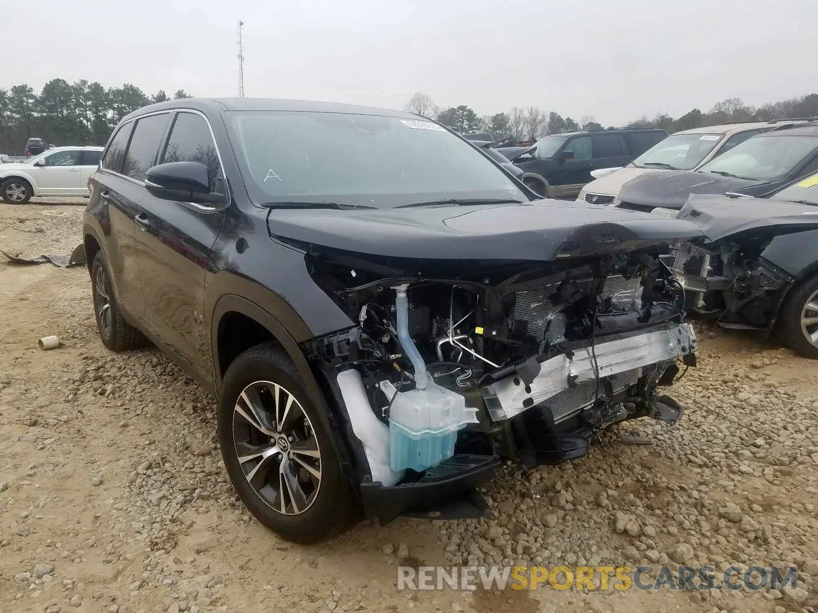 1 Photograph of a damaged car 5TDZZRFH8KS347669 TOYOTA HIGHLANDER 2019