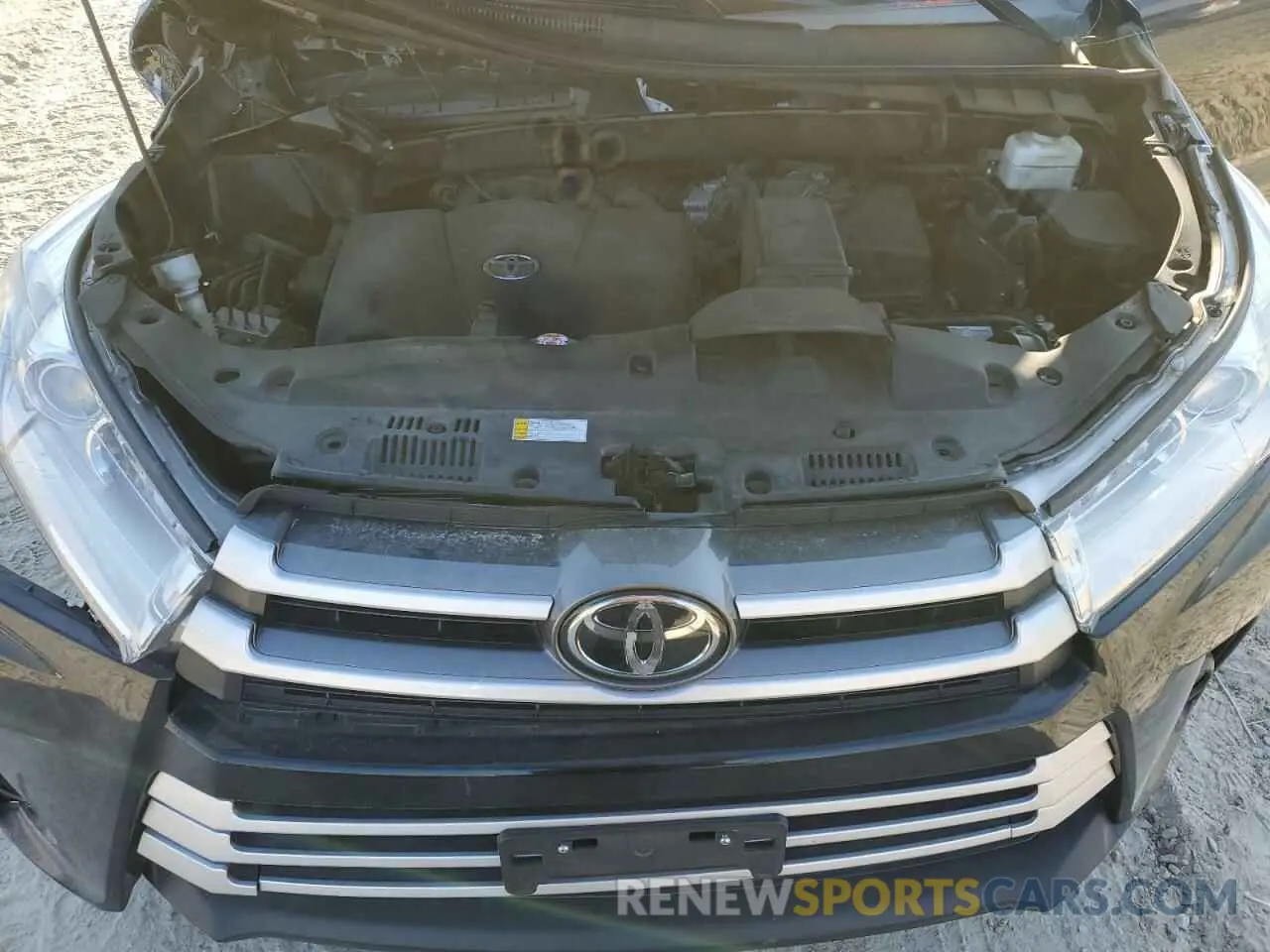 12 Фотография поврежденного автомобиля 5TDZZRFH8KS361653 TOYOTA HIGHLANDER 2019