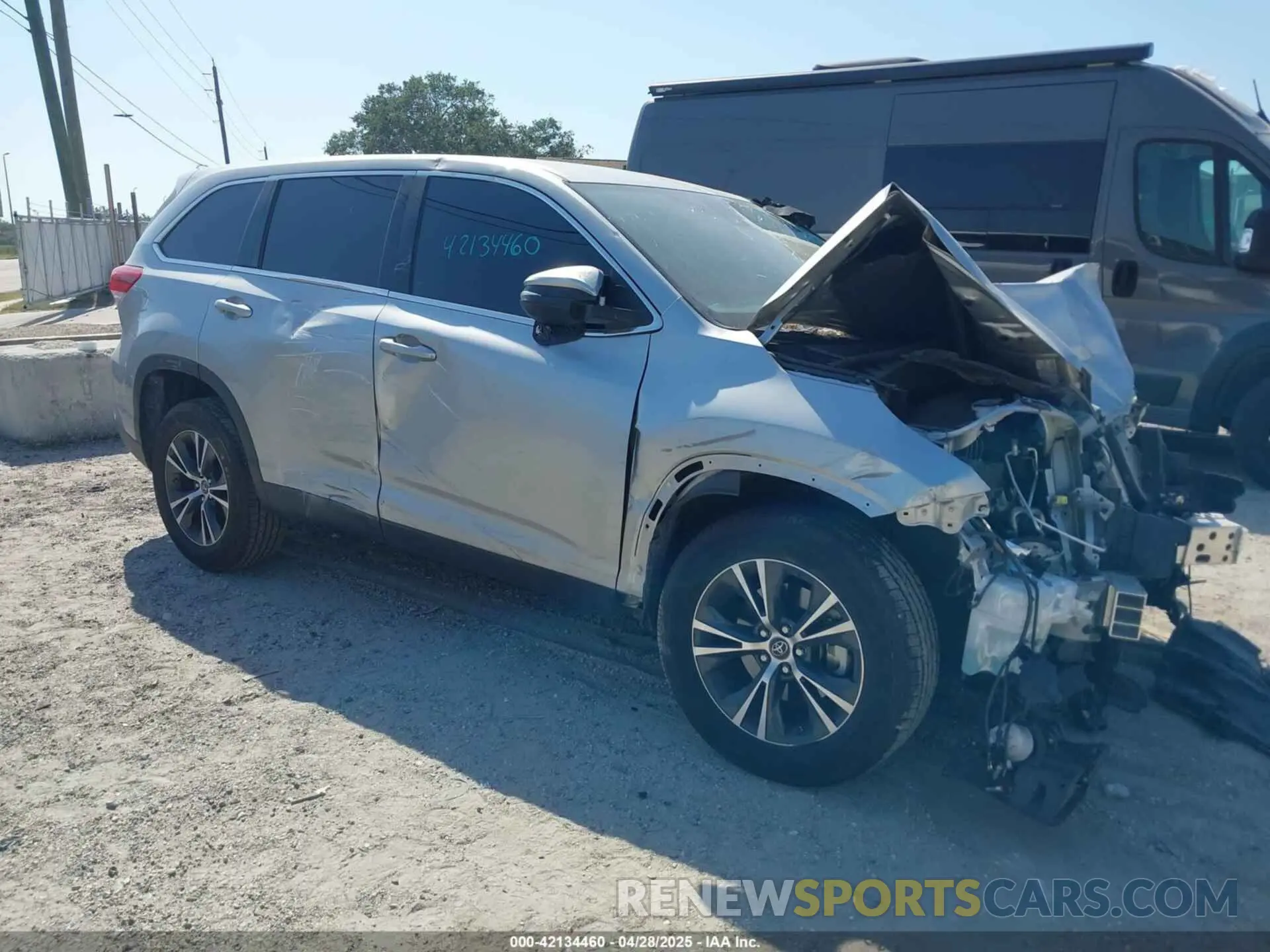 1 Фотография поврежденного автомобиля 5TDZZRFH8KS362902 TOYOTA HIGHLANDER 2019