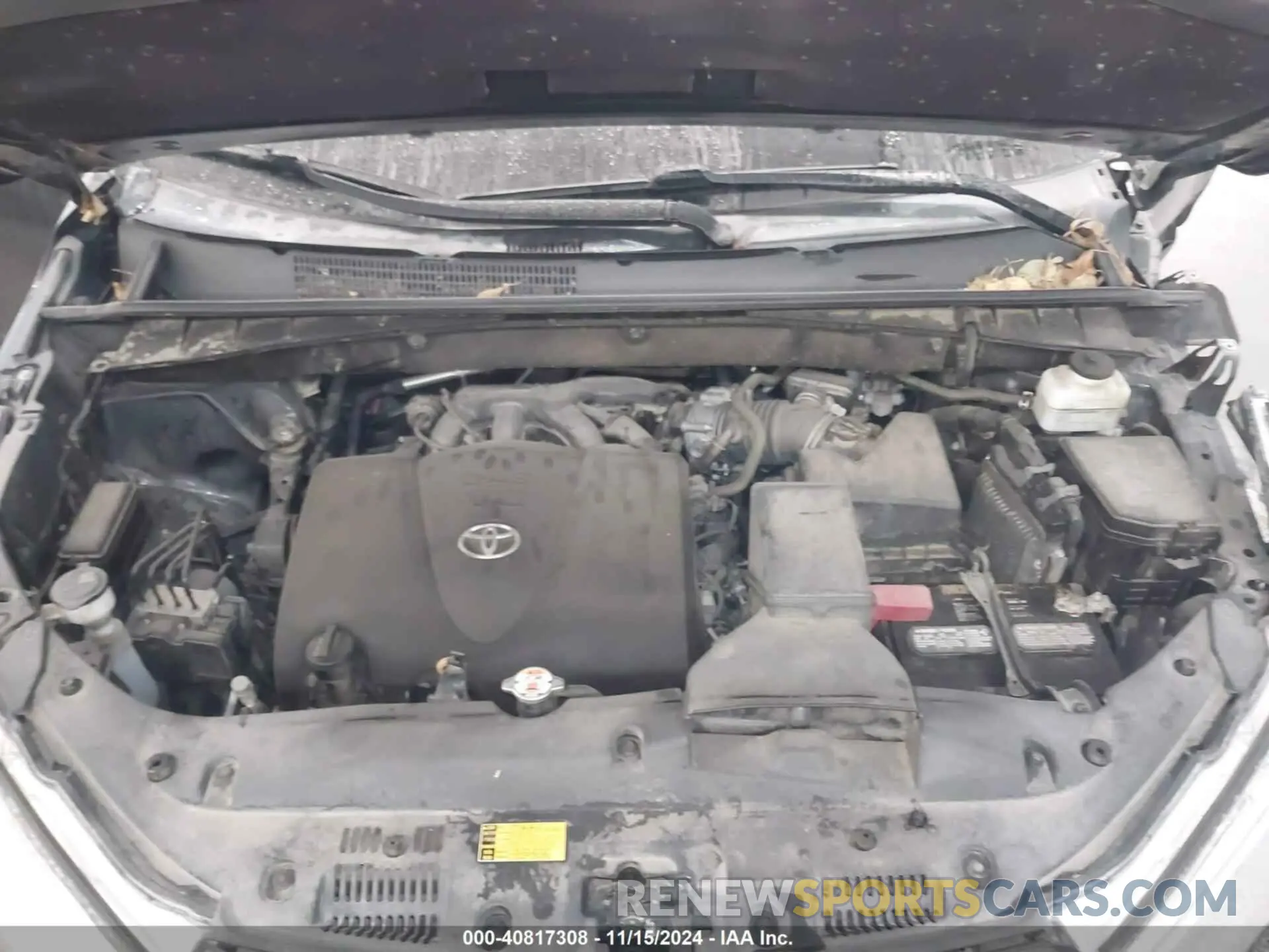 10 Photograph of a damaged car 5TDZZRFH9KS304166 TOYOTA HIGHLANDER 2019