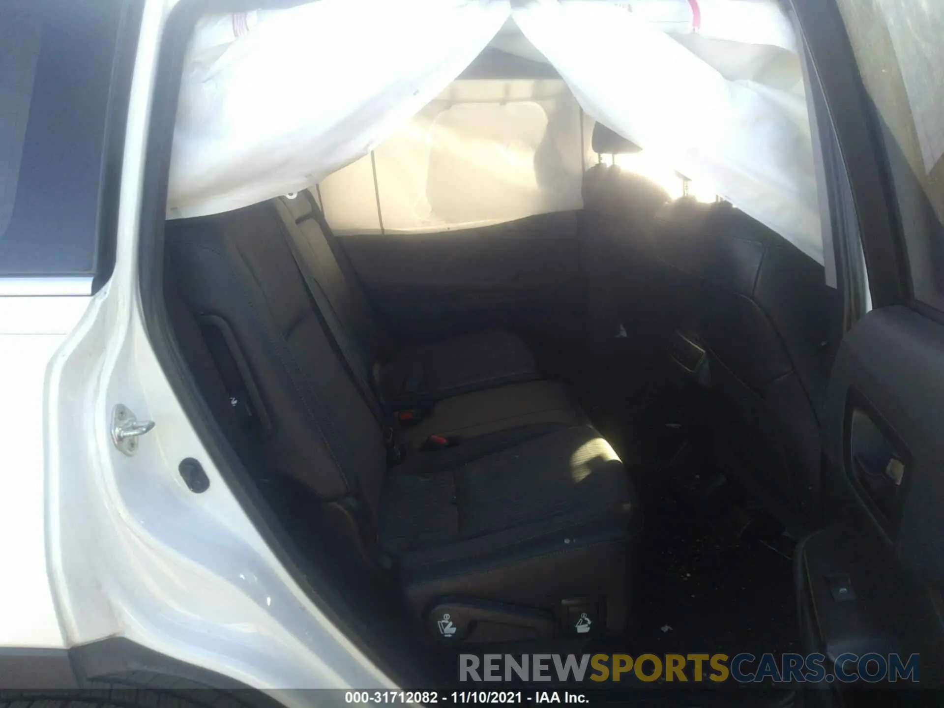 8 Фотография поврежденного автомобиля 5TDZZRFH9KS318312 TOYOTA HIGHLANDER 2019