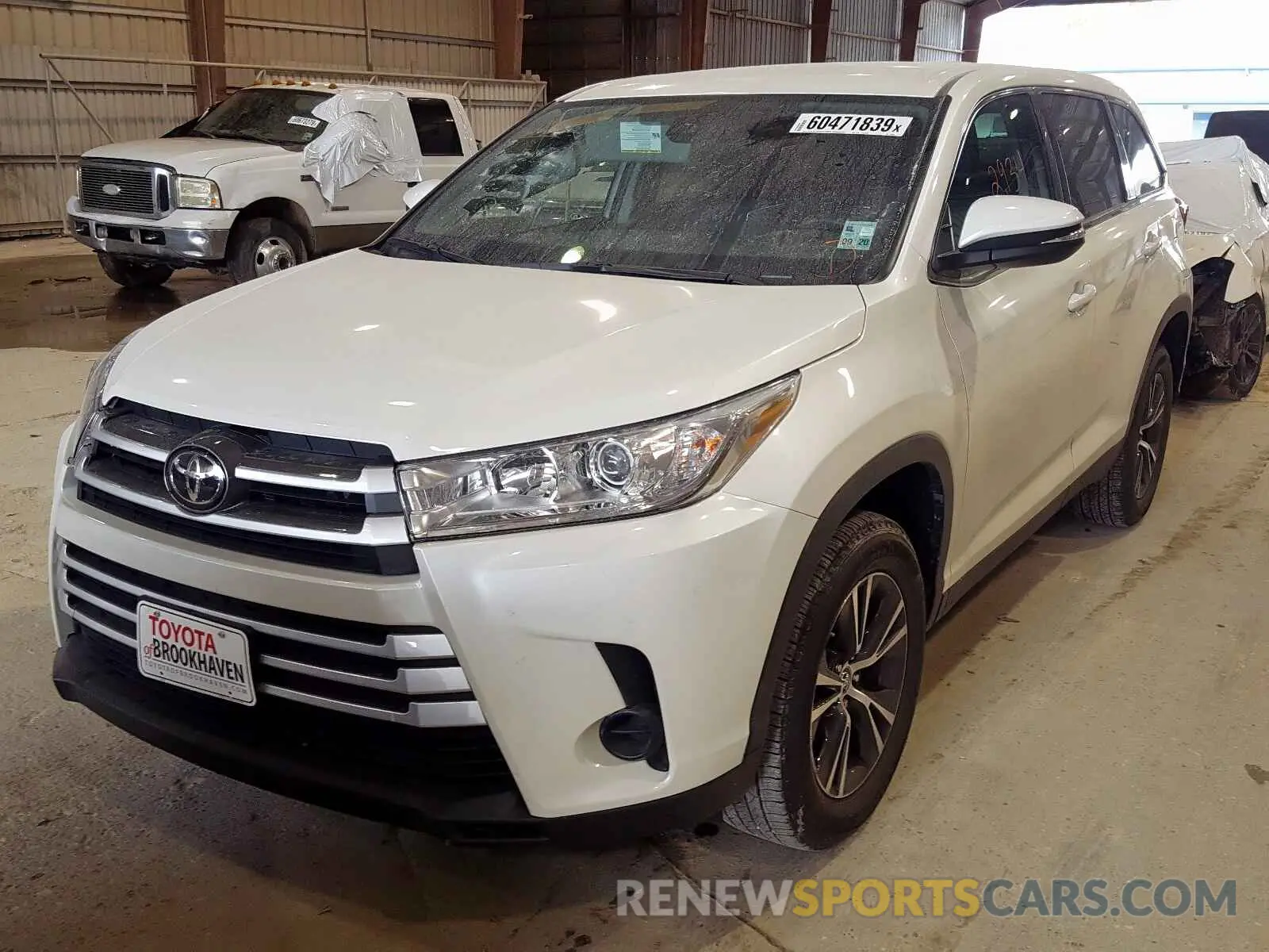 2 Фотография поврежденного автомобиля 5TDZZRFH9KS336440 TOYOTA HIGHLANDER 2019