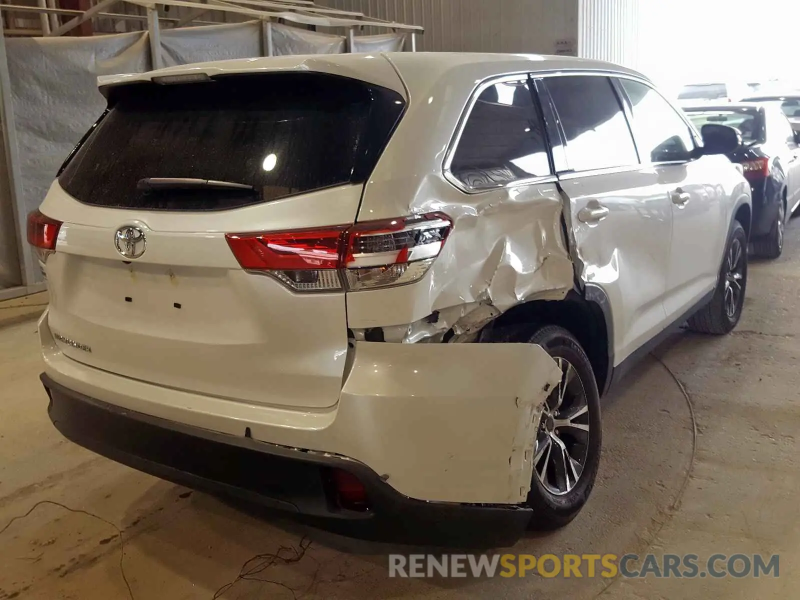 4 Фотография поврежденного автомобиля 5TDZZRFH9KS336440 TOYOTA HIGHLANDER 2019